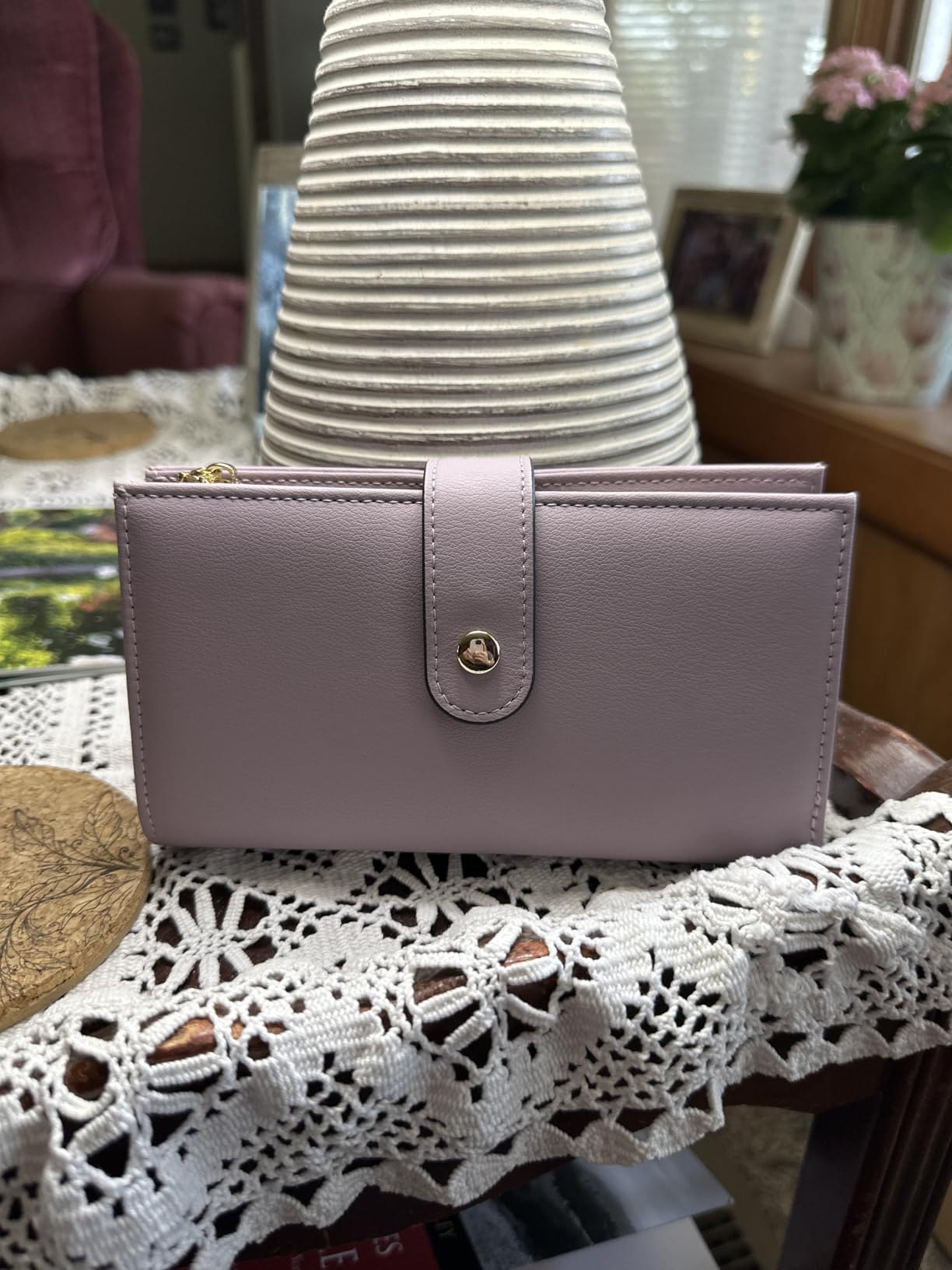 yiijay Women's Wallets RFID Blocking Leather Trifold Clutch Wallet Credit Card Holder Ladies Travel Wallet Purse with Pen Holder customer photo 1