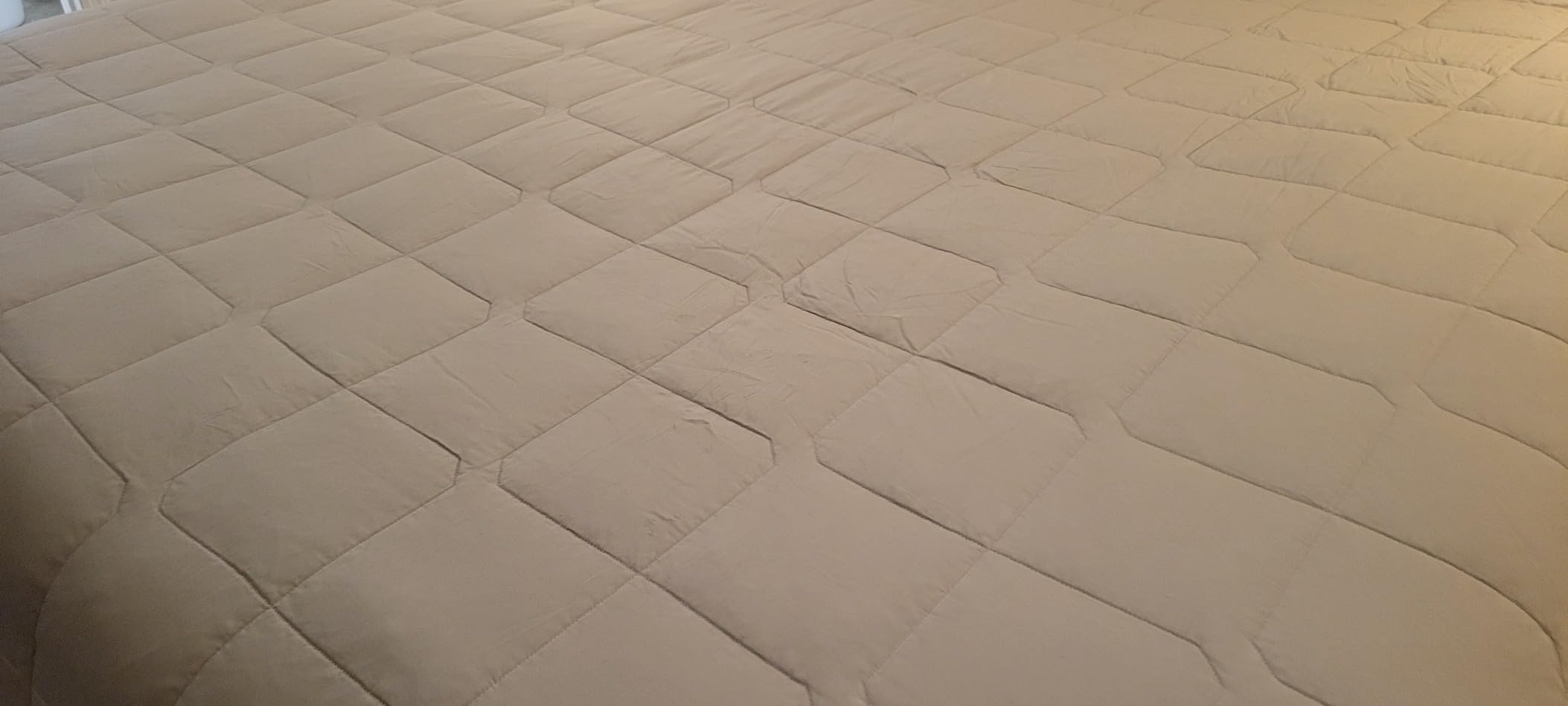 EP Mode Lightweight Quilt Blanket for Summer, Viscose from Bamboo Fabric & Filling, Natural, Breathable & Machine Washable- Sandshell, Twin customer photo 1