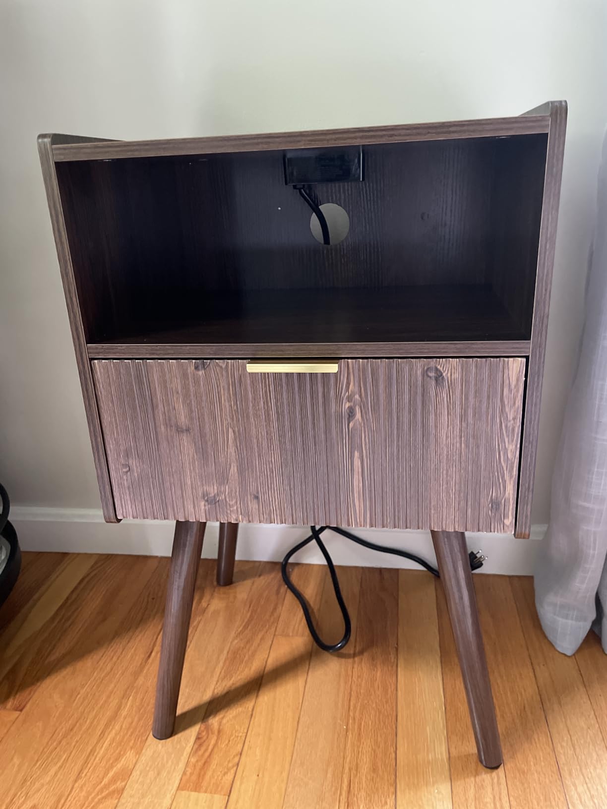 JOONEE Nightstand,Modern Bedside Table with Storage Drawer and Open Wood Shelf, for Living Room, Bedroom and Small Spaces, Accent Night Stand with Solid Wood Legs, Easy Assembly,Walnut Brown customer photo 1