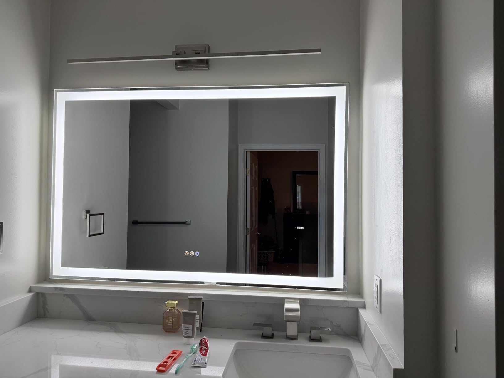 24x32 LED Bathroom Mirror with Lights, Super Bright Front & Backlit Vanity Mirror for Wall, Anti-Fog & Memory Smart Mirror, 5mm Shatter-Proof Tempered Glass, ETL Listed, Vertical/Horizontal customer photo 1