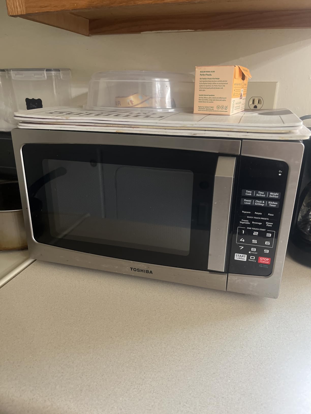 TOSHIBA Microwave Oven, 0.9 Cu.Ft, 900W, Stainless Steel | 6 Auto Menus, 11 Power Levels, Mute Function, Child Lock, LED Lighting, for Apartments & Dorms customer photo 1