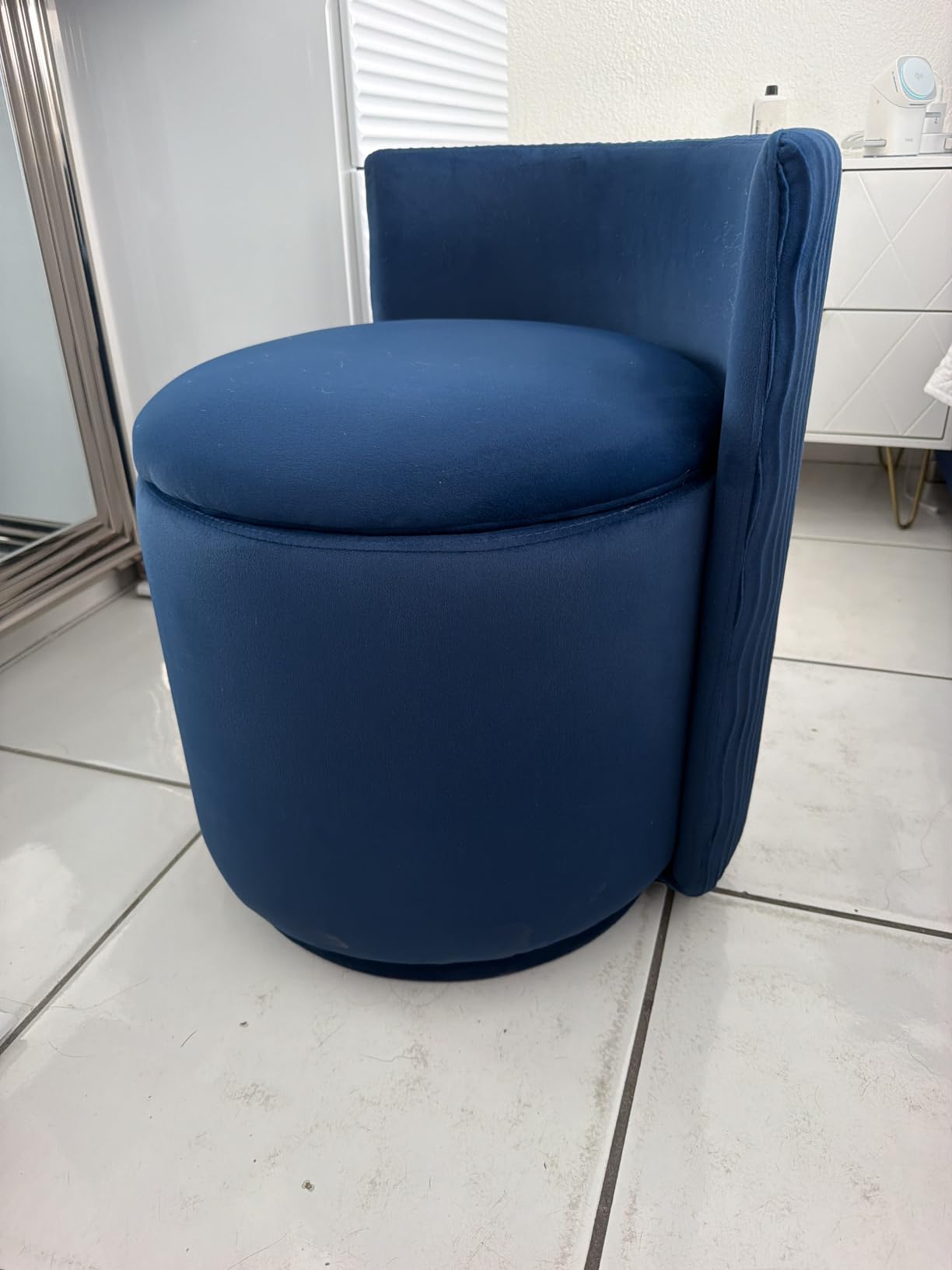 WUTUTUEE Velvet Vanity Chair with Storage, 360° Swivel Makeup Chair with Wave Back, No Assembly Small Accent Stool for Bedroom, Dressing, Living Room, White customer photo 2