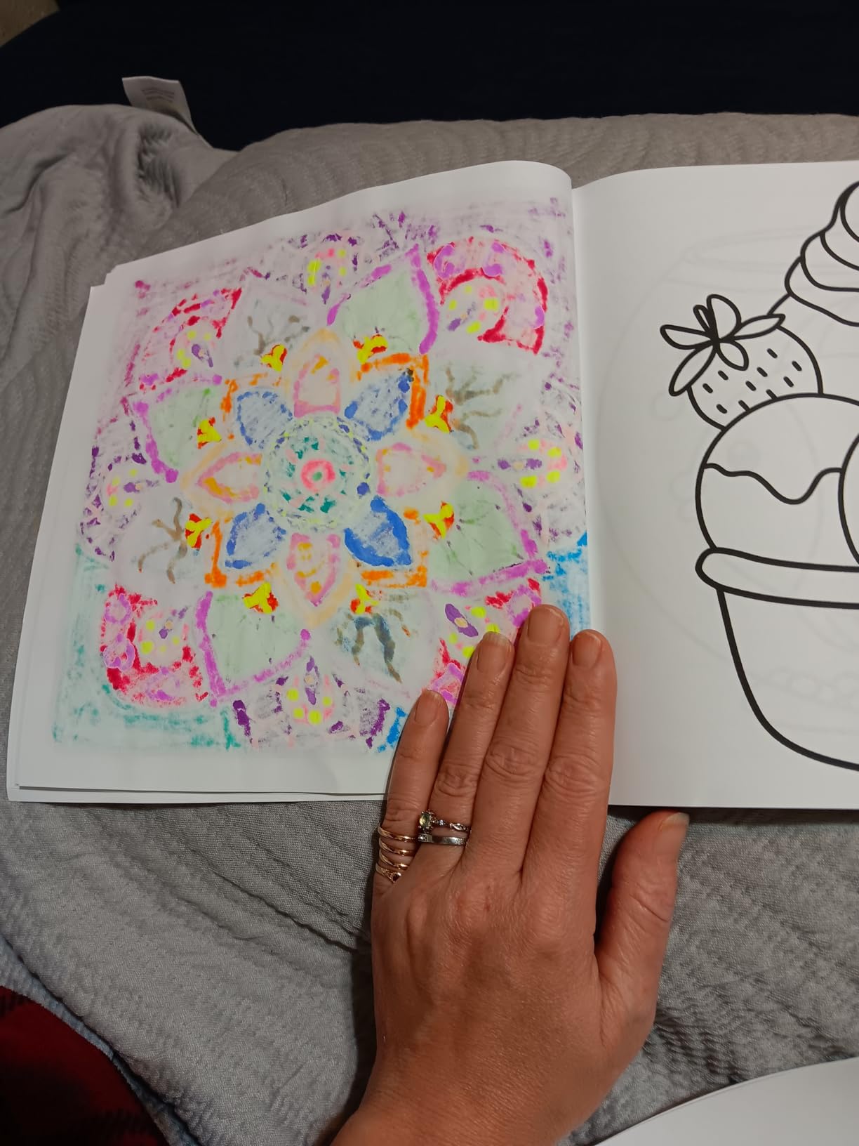 Bold and Easy Coloring Book: Simple Stress Relief Large Print Designs for Adults, Seniors & Beginners customer photo 2