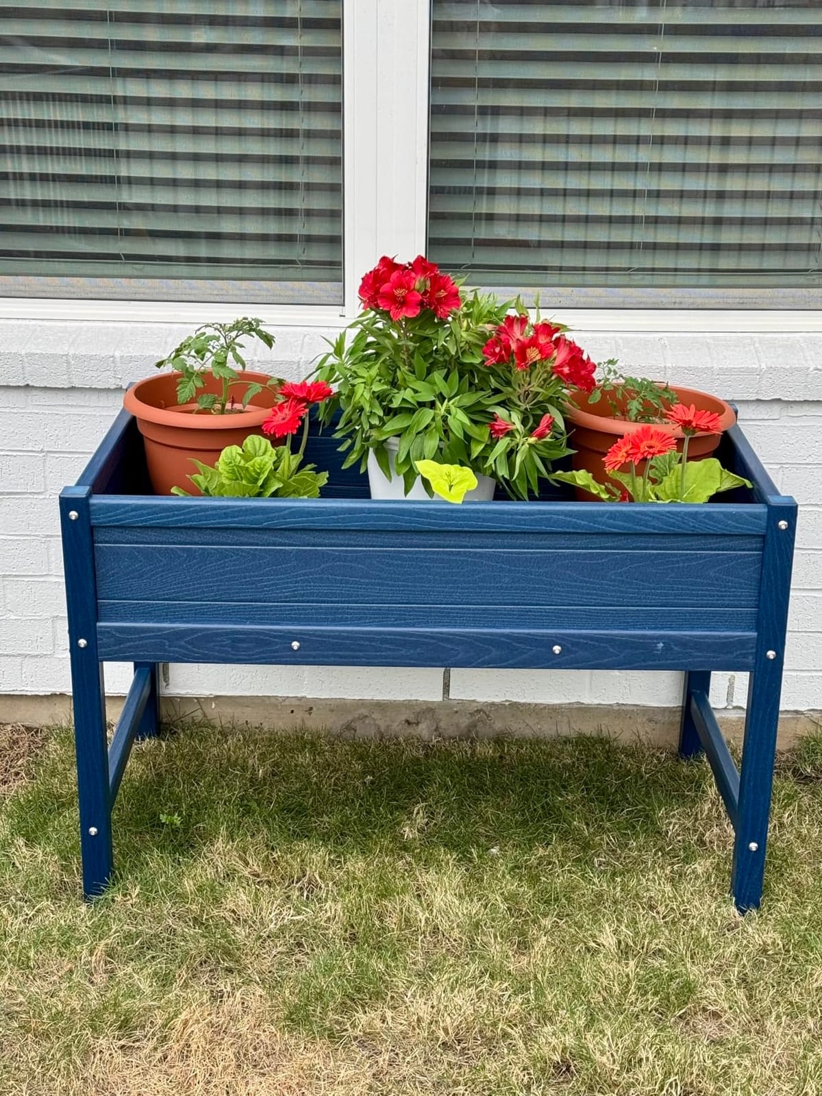 Weatherproof Raised Garden Bed, HDPE Outdoor Elevated Planter Box with Legs, Garden Box, Flower Beds for Patio, Deck, Balcony (Grey) customer photo 2