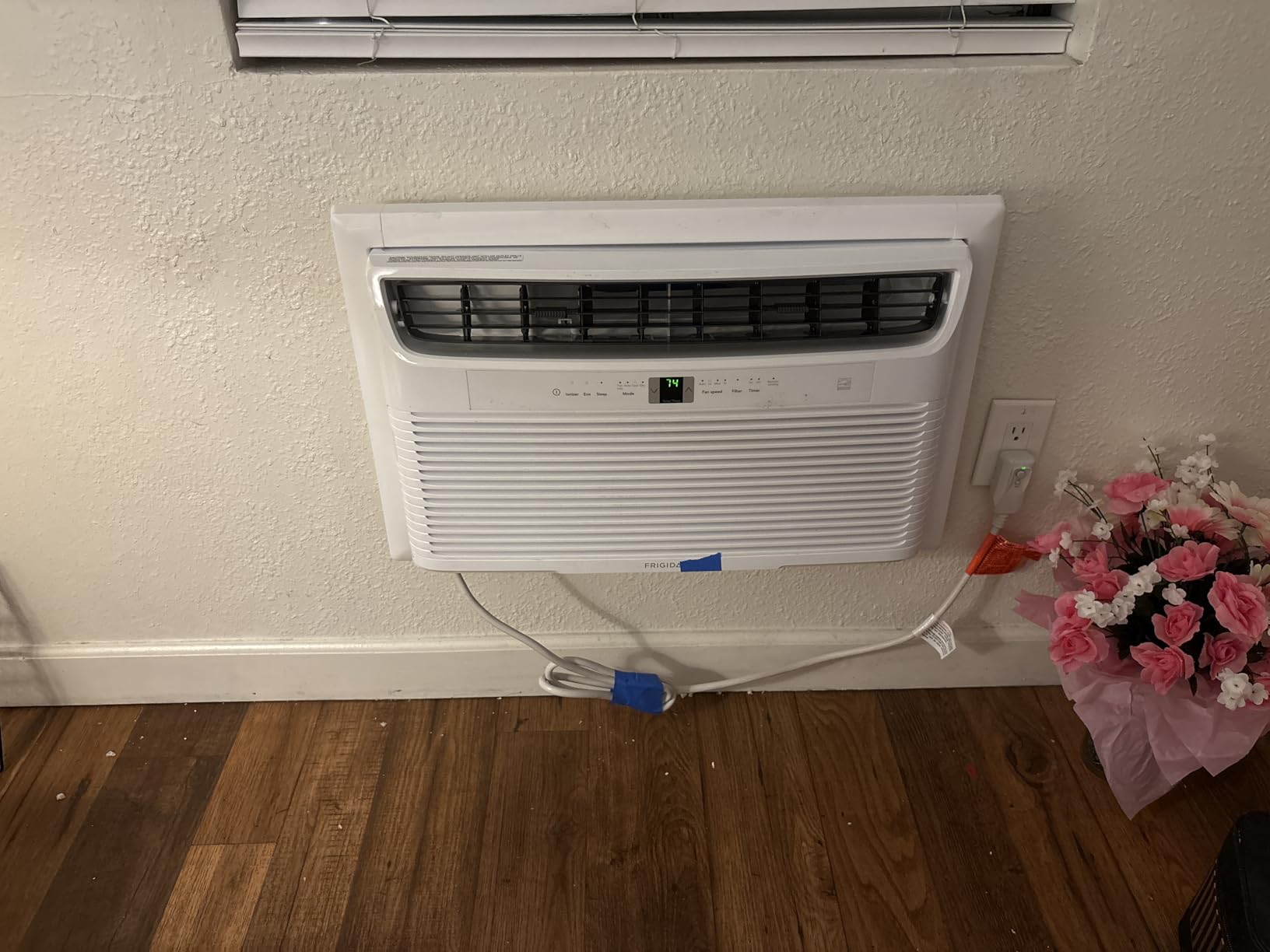 Frigidaire 12,000 BTU Wall Air Conditioner with Dehumidifier, Remote Control, 115V, Cools Rooms Up To 550 Sq Ft customer photo 2