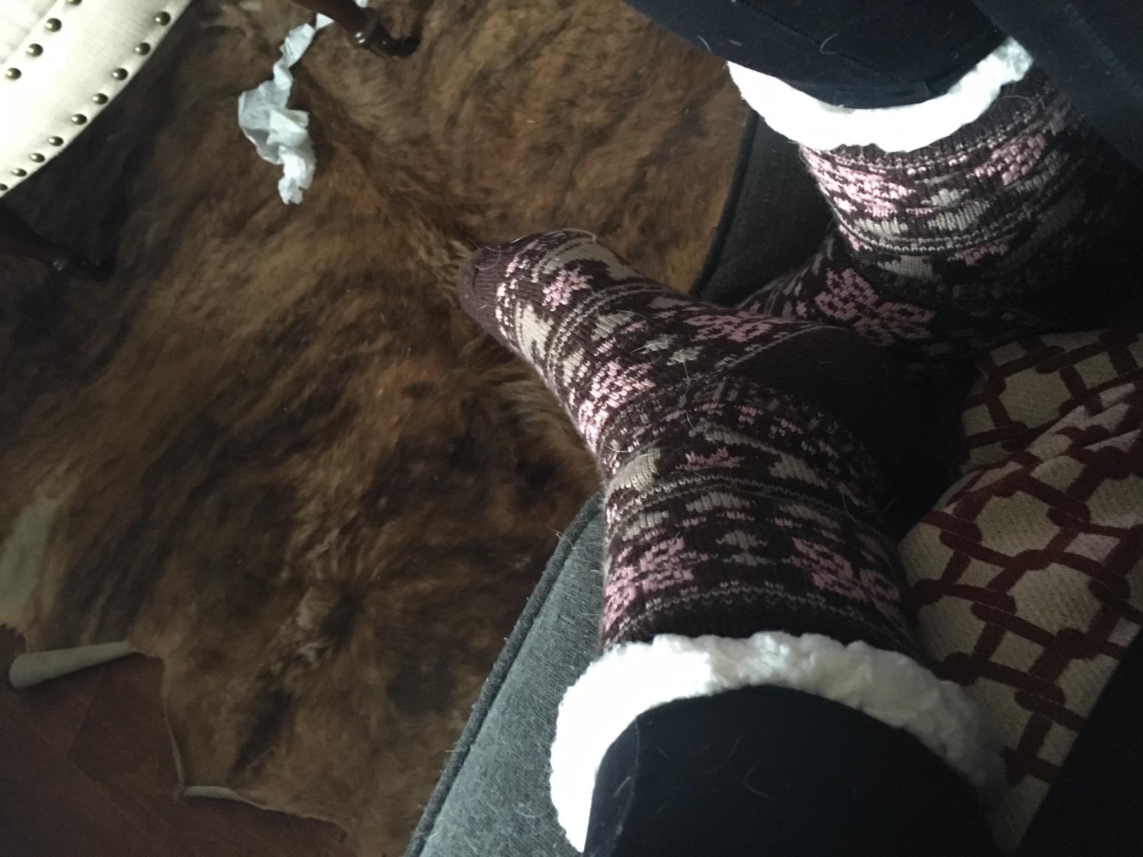EBMORE Slipper Fuzzy Socks for Women Fluffy Cozy Cabin Winter Warm Soft Fleece Comfy Thick Socks with Grips customer photo 1