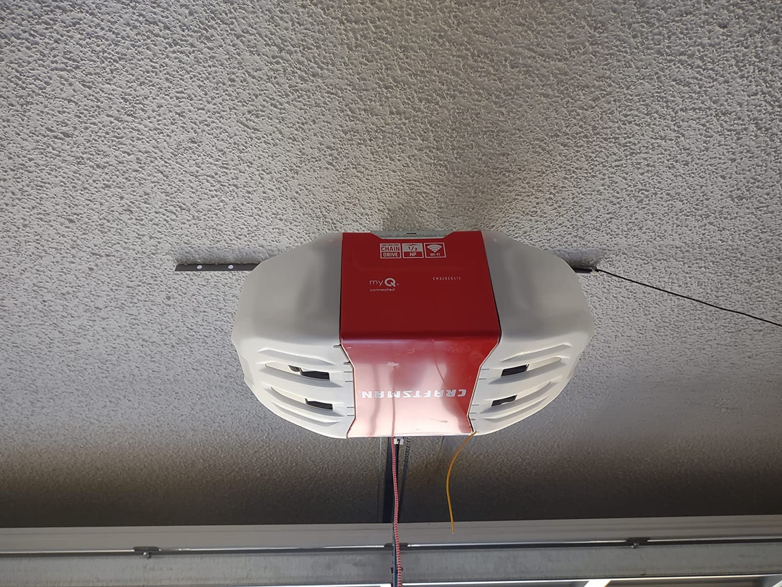 Craftsman Belt Drive Garage Door Opener, 3/4 HP, Wi-Fi, Battery Backup customer photo 1