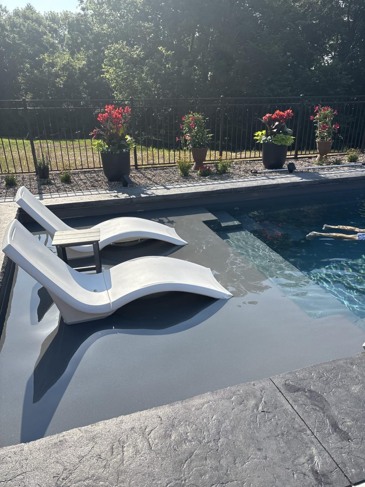 Step2 Vero Pool Lounger 2-Pack, Weighted in-Pool Lounge Chairs for Tanning Ledge and Baja Shelf, White customer photo 1