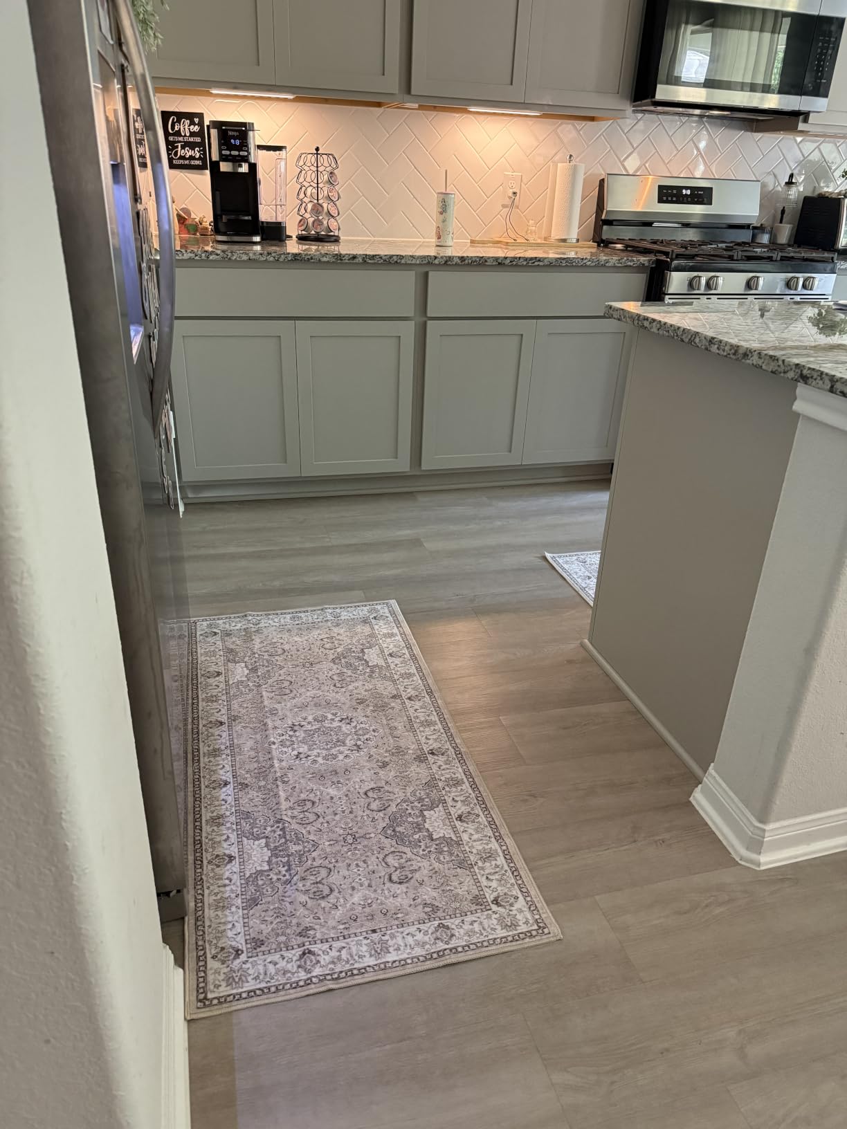 Washable 3x8 Kitchen Runner Rug: Indoor Oriental Hallway Carpet Low-Pile Stain Resistant Entryway Bathroom Area Rug Non Slip Vintage Soft Floor Mat for Living Room Bedroom Boho Home Decor (3x8, Beige) customer photo 1