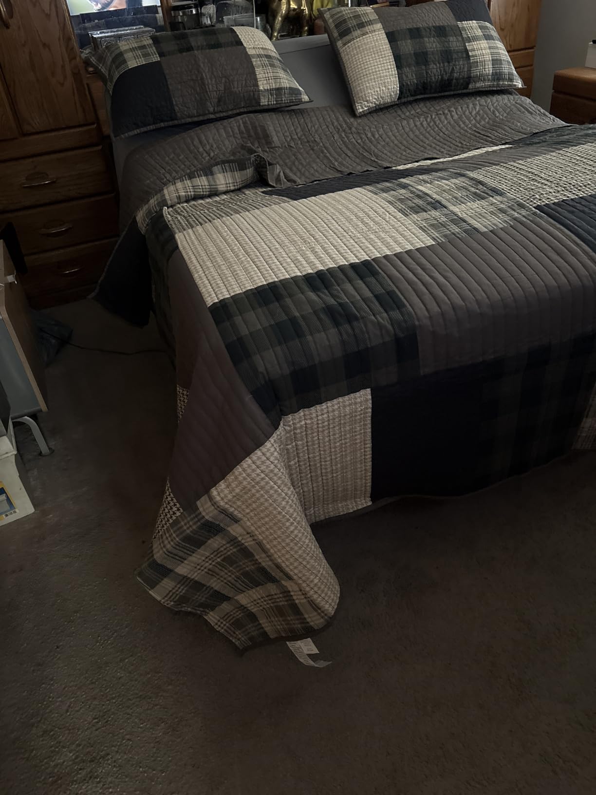 Woolrich Reversible Cotton Quilt Set - Cottage Styling Reversed to Solid Color, All Season Patchwork Lightweight Coverlet, Matching Shams, Winter Hills, Oversized Twin/Twin XL, Blue 2 Piece customer photo 2