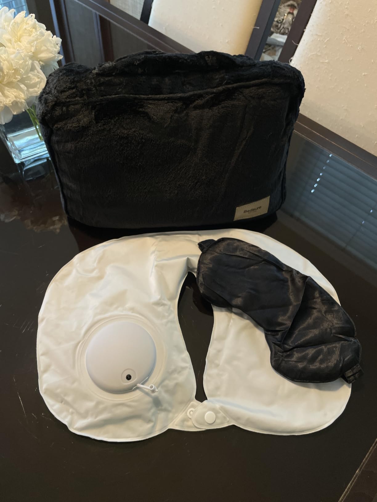 Bedsure Travel Blanket Set with Inflatable Neck Pillow and Eye Mask, Grey | 3-In-1 Airplane Blanket, Packable, Lightweight, Compact Travel Essentials, Travel Gifts for Long Flight and Flying customer photo 1