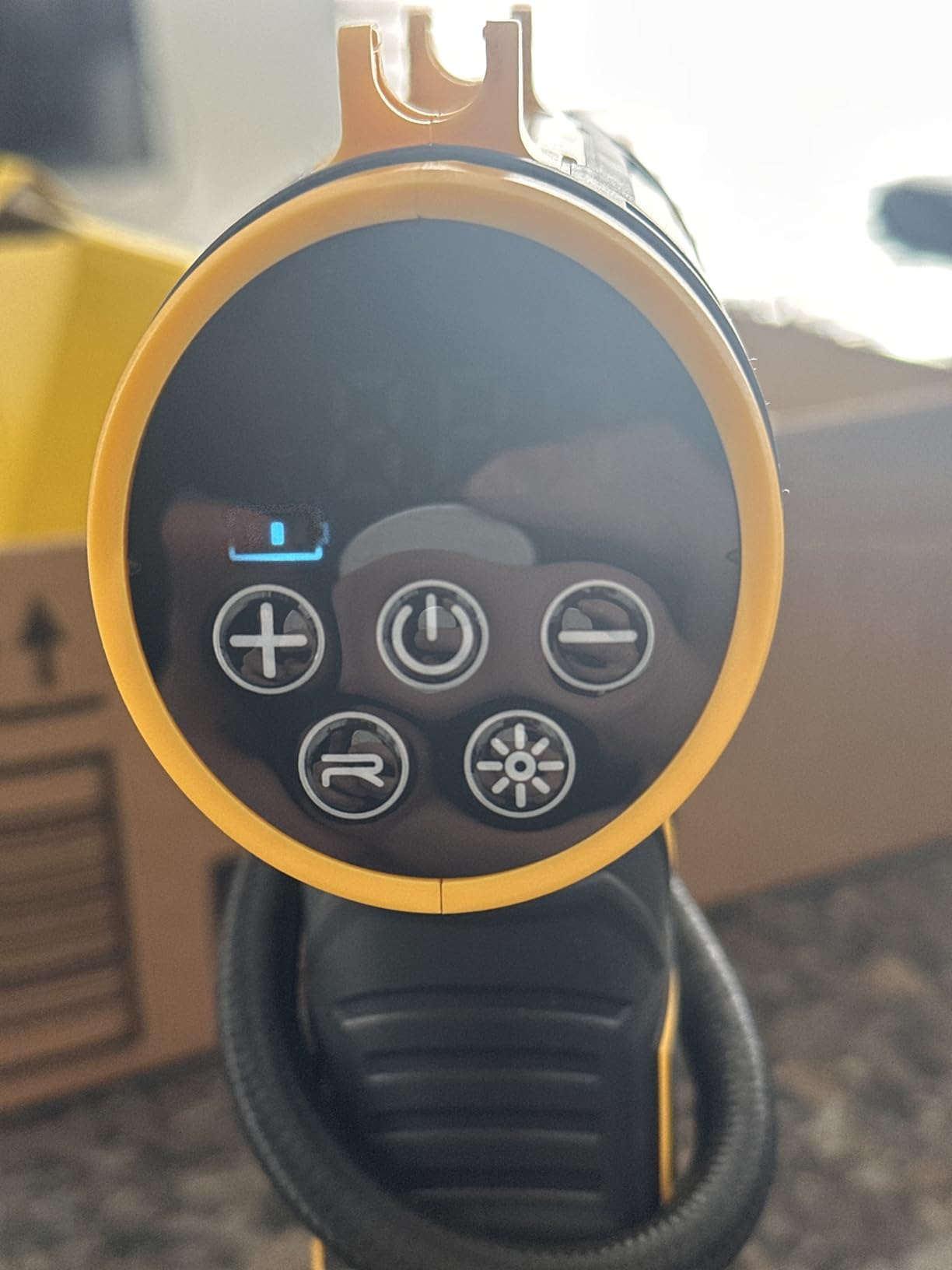 160 PSI Tire Inflator Portable Air Compressor Built-in Battery, Dual Power customer photo 1