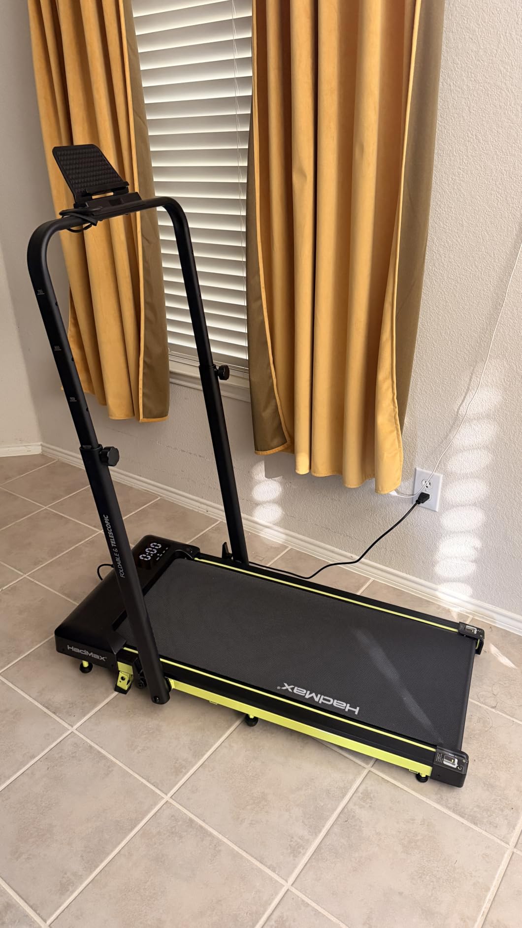 Walking Pad Treadmill with Incline and Height Adjustable Handle Bar | Small Foldable Treadmills for Home, 3.0HP Under Desk Walking Pad, Compact Quiet for Apartment Office customer photo 2
