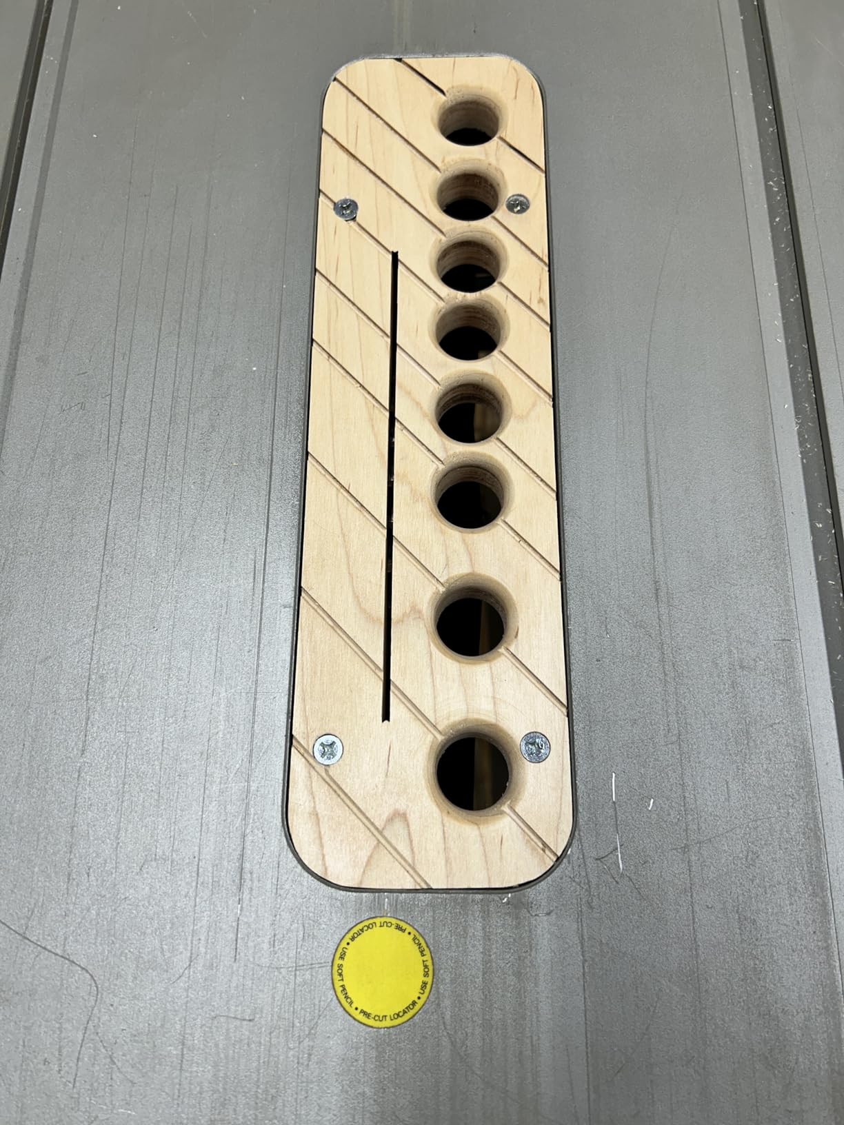 DEWALT Scroll Saw, 1.3 Amp, 20 in Steel Blade, With Variable-Speed Trigger, For Precise Cuts (DW788) customer photo 2
