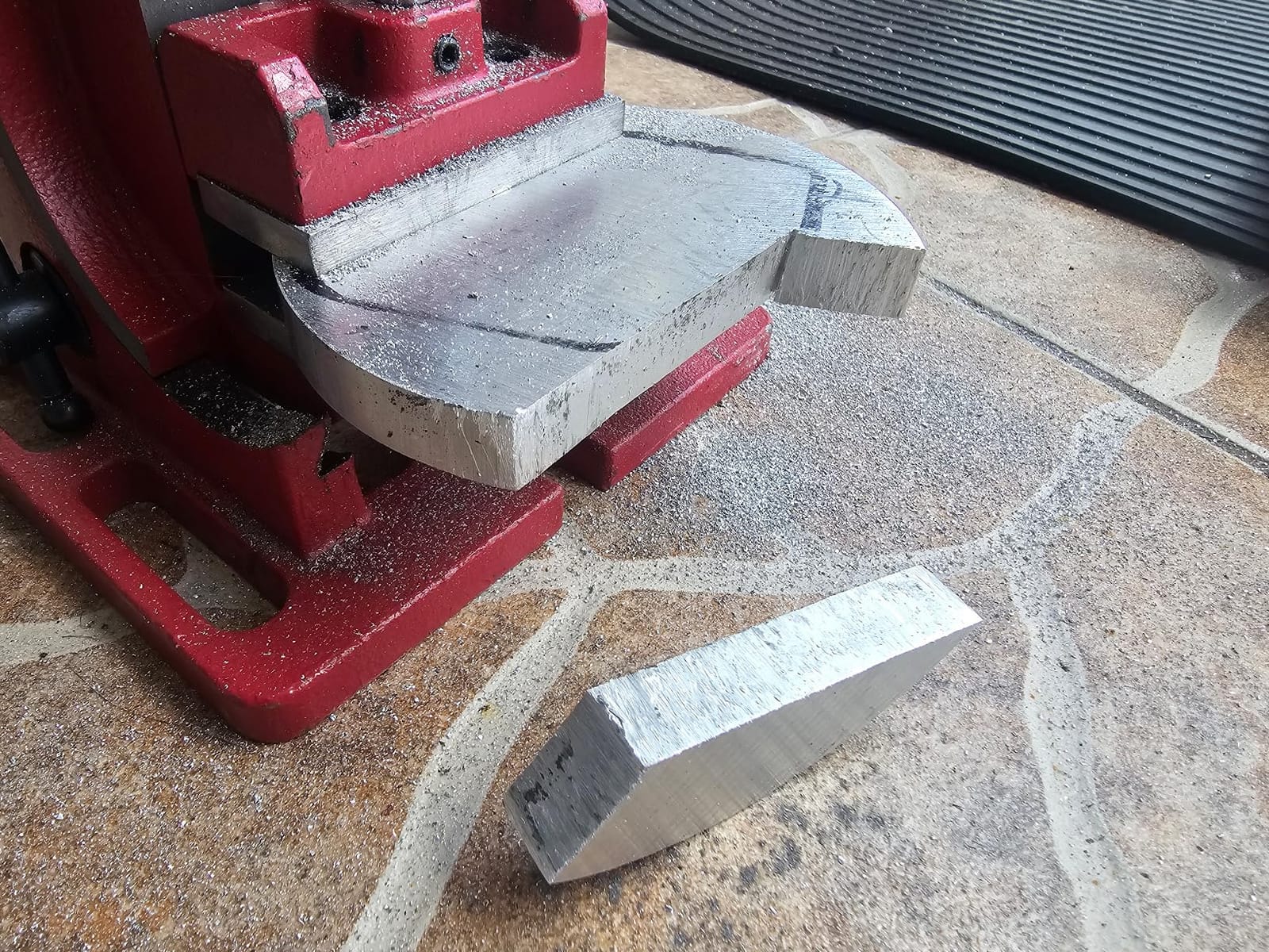 DEWALT - DW3770-5 Jigsaw Blades, Thick Metal Cutting, T-Shank, 3-Inch, 14-TPI, 5-Pack (DW37705) customer photo 2