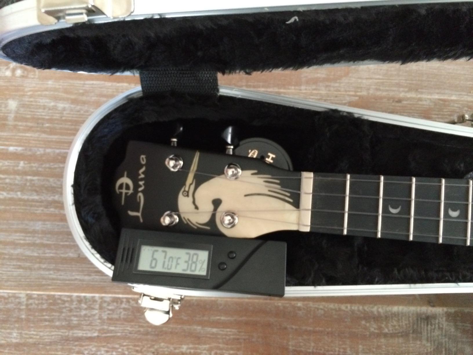 Herco® HE360 Guitar Humidifier customer photo 1