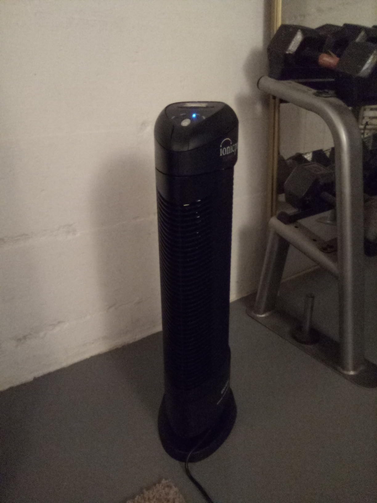 Ionic Pro Turbo Filterless Air Purifier for Home, Cleans Up to 600 sq.ft customer photo 1