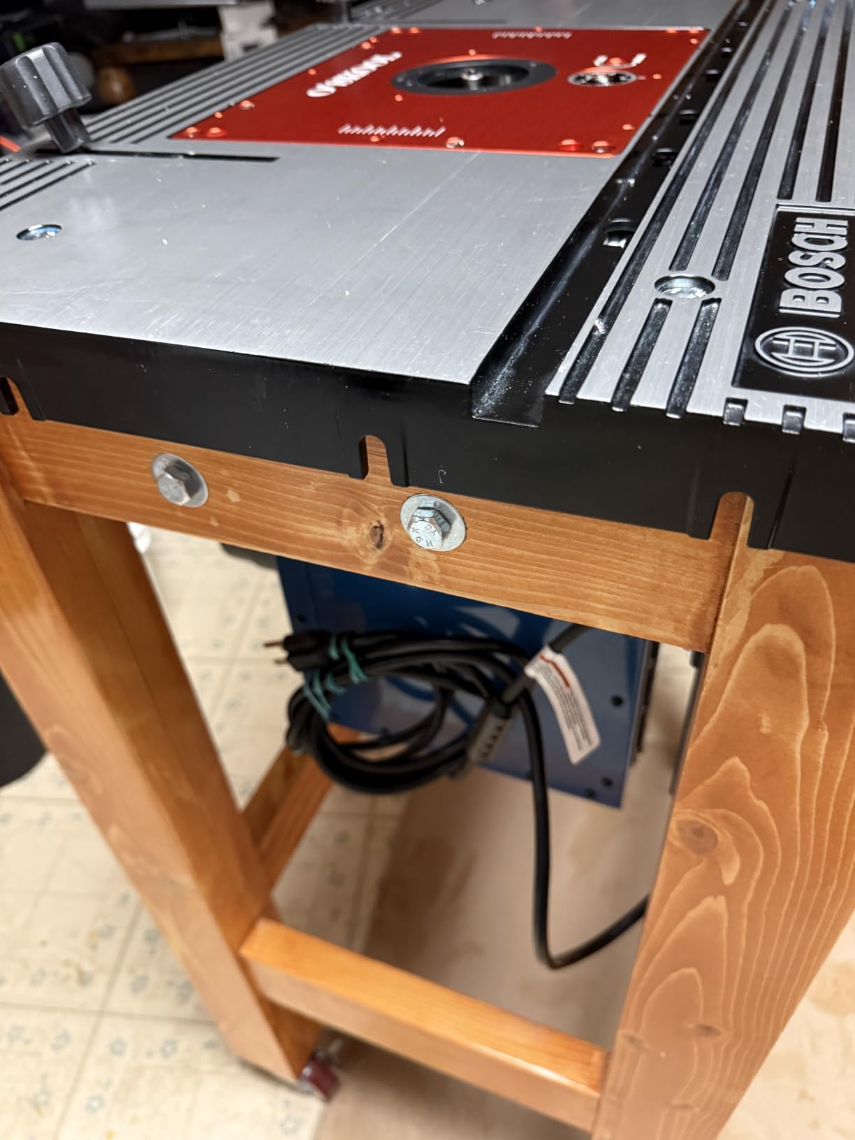 Bosch RA1181 Benchtop Router Table customer photo 2