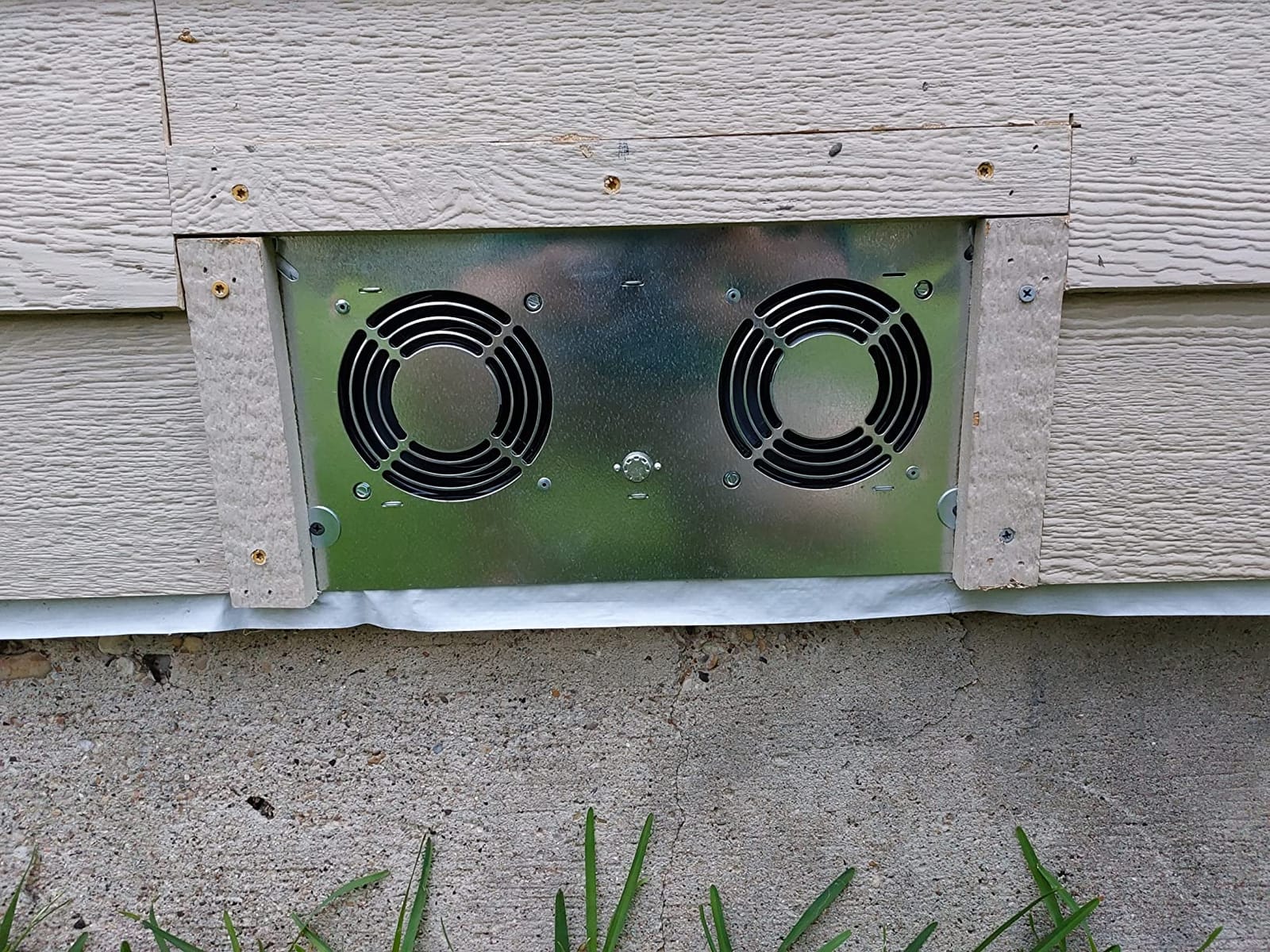 Tjernlund V2D Underaire Crawlspace Ventilator Fan Moisture Reducing 220 CFM customer photo 1