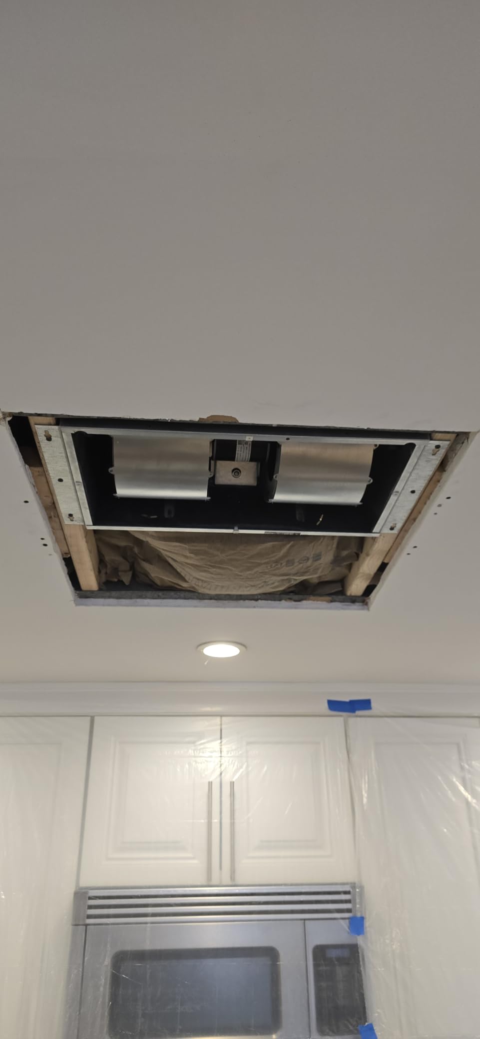Broan-Nutone L400 High Capacity Ventilator Fan, Commercial Exhaust Fan, 2.3 Sones, 434 CFM, White customer photo 2