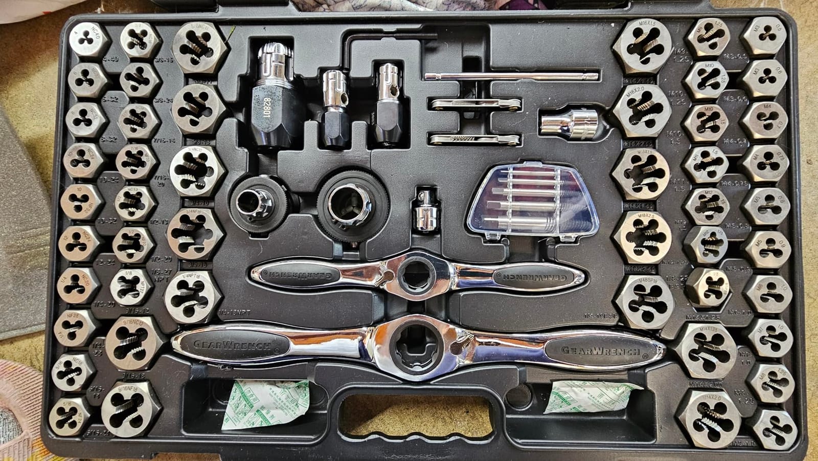 GEARWRENCH 114 Piece Ratcheting Tap and Die Set | SAE & Metric | 82812 customer photo 1