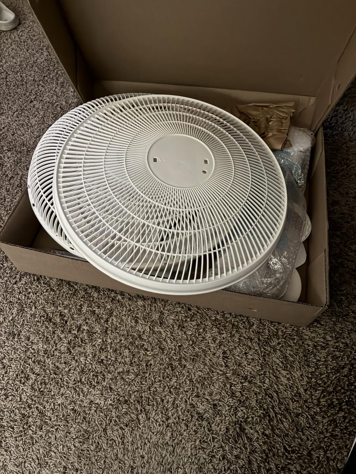 Lasko Oscillating Adjustable Pedestal Stand Fan - 16” - 1646 - White customer photo 1
