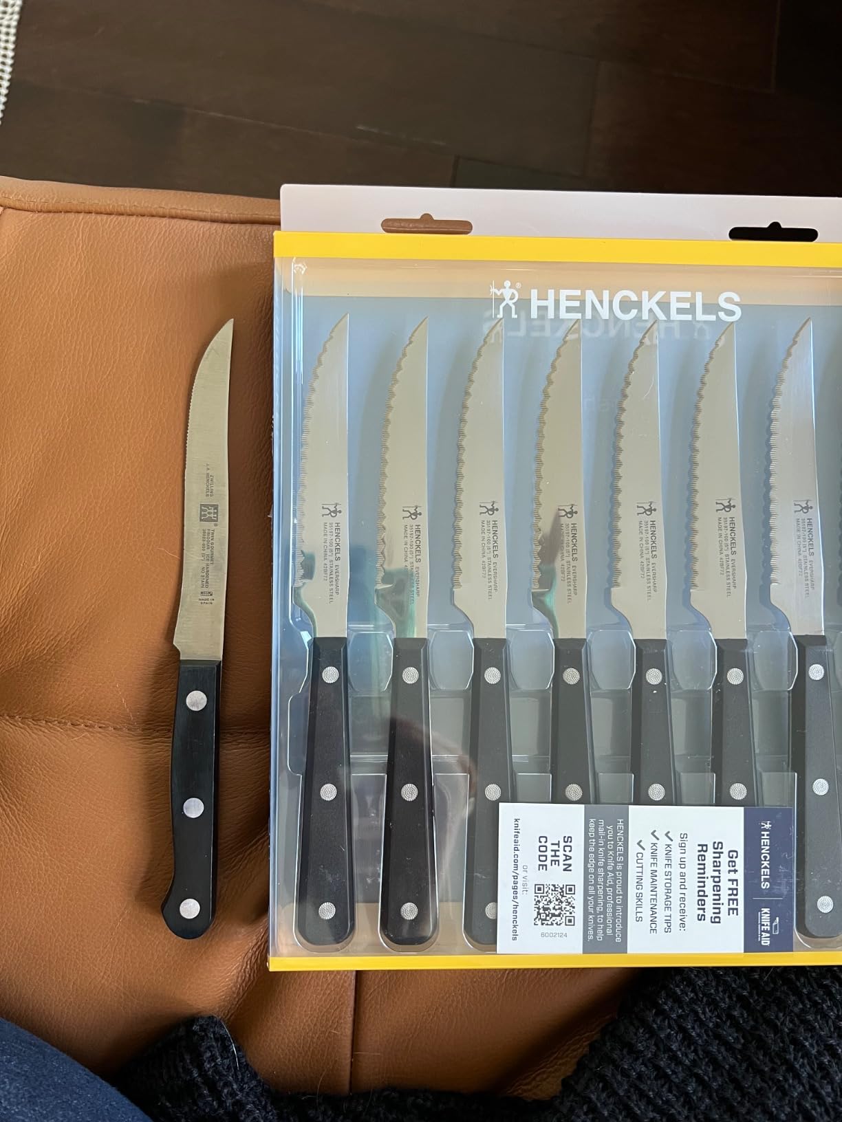 HENCKELS Razor-Sharp Steak Knives Set of 8, German Engineered customer photo 1