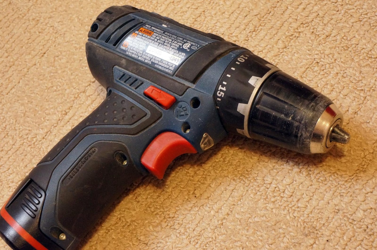 BOSCH PS31-2A 12V Max 3/8 Inch Drill/Driver Kit with 2 Batteries & Charger customer photo 1