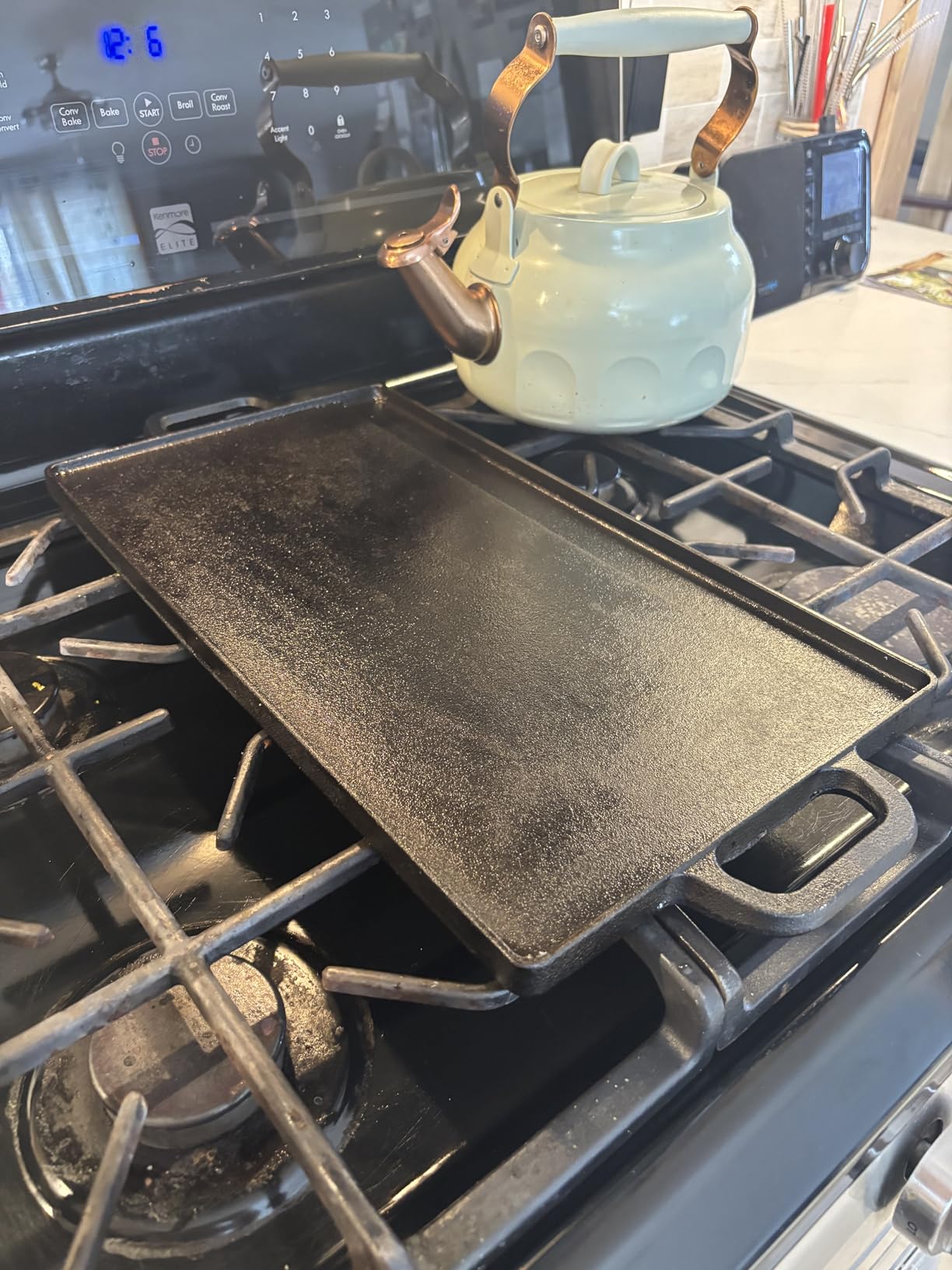 ProSource 2-in-1 Reversible 19.5” x 9” Cast Iron Griddle with Handles, Preseasoned & Non-Stick for Gas Stovetop, Oven and Open Fire. customer photo 2