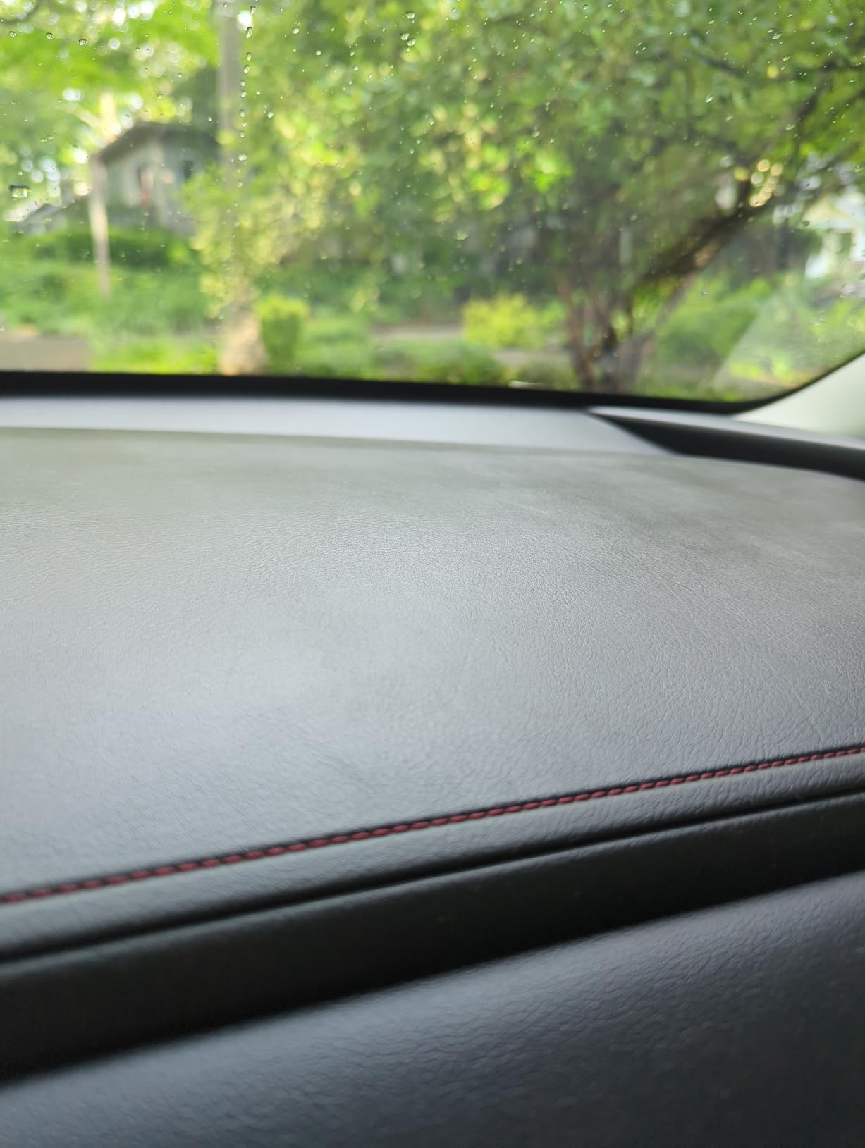 Meguiar's Gold Class Leather Conditioner Spray, 16 Oz customer photo 2