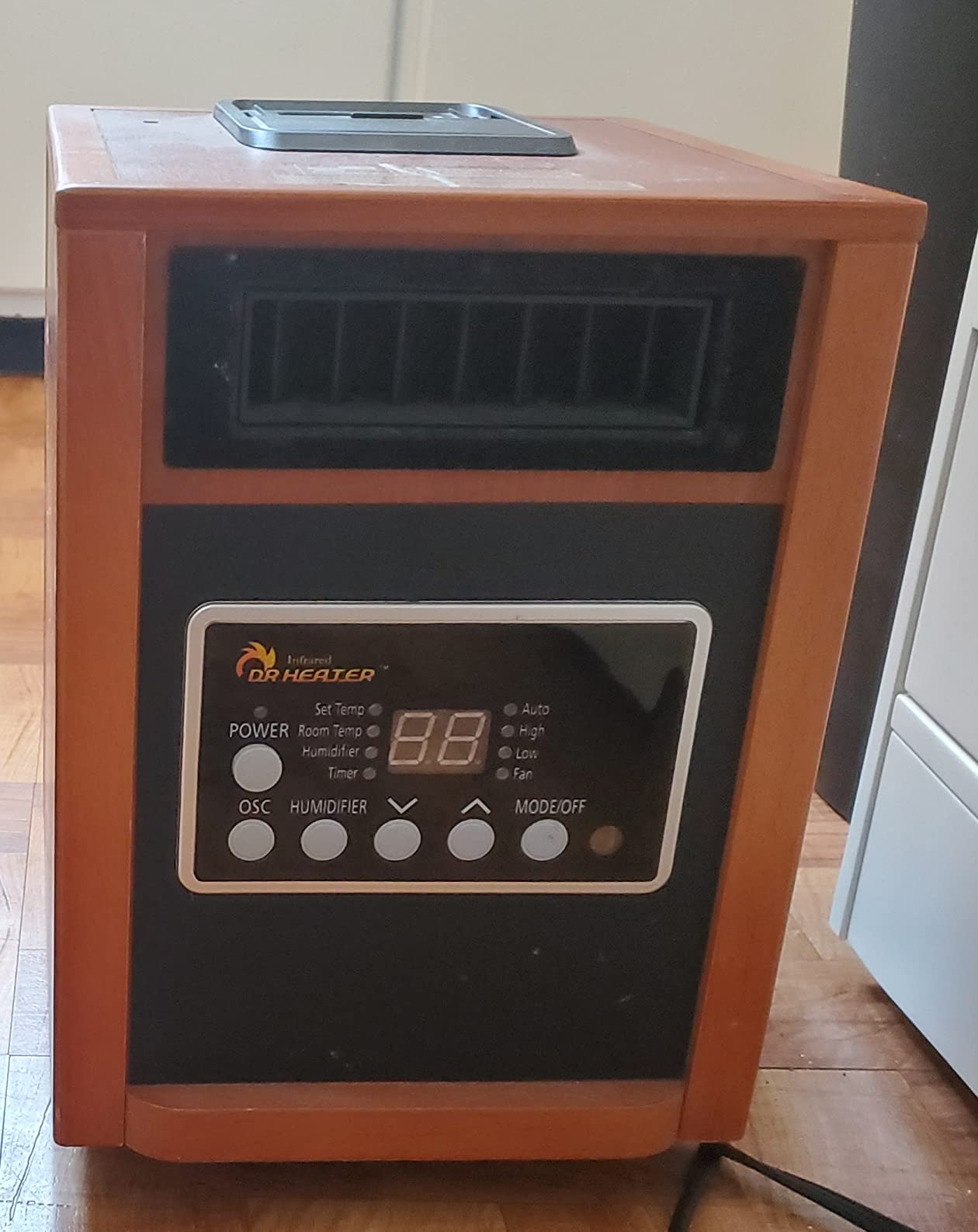 DR. INFRARED HEATER DR-998, 1500W Dual Heating Infrared Space Heater with Humidifier, Oscillation, Remote Control, Thermostat & Safety Protection, Portable with Wheels, Energy Efficient, Cherry customer photo 2