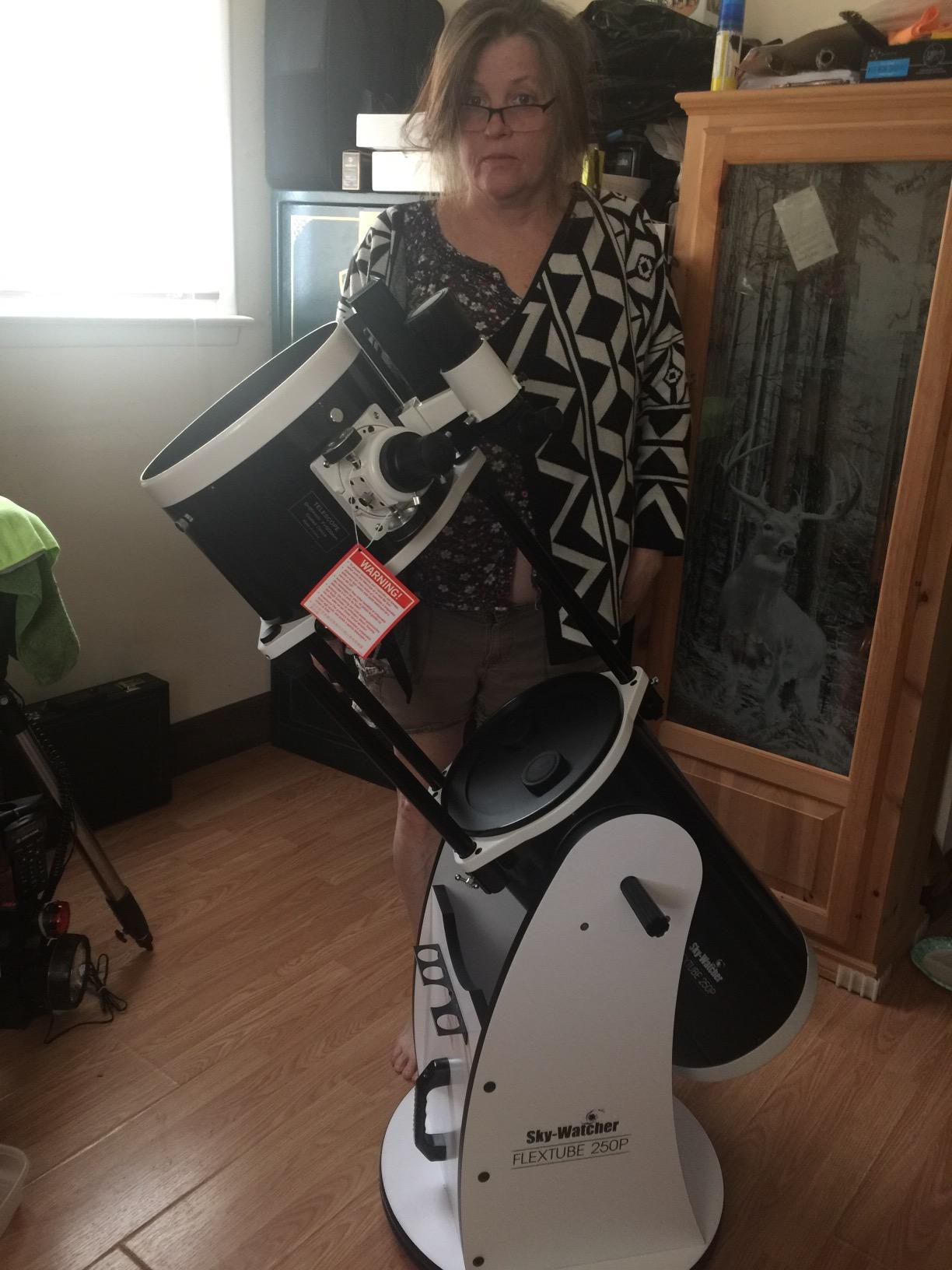Sky-Watcher Flextube 250 Dobsonian 10-inch Collapsible Large Aperture Telescope – Portable, Easy to Use, Perfect for Beginners, White/Black (S11720) customer photo 1