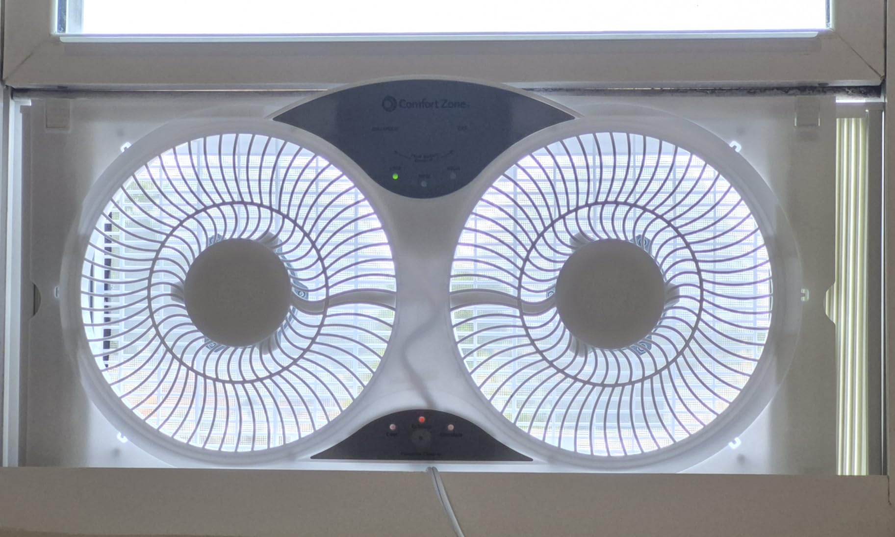 Comfort Zone Window Fan for Bedroom, 9 inch 3 Speed Dual Fans with Auto-Locking Expanders, 3 Modes (Cool, Circulate, Exhaust), Remote Control, Fabric Cover plus Bug Screen, White | Draw cool air in, exhaust warm air out, or cross-ventilate with 3 modes. Includes remote, removable bug screen & dust cover customer photo 1