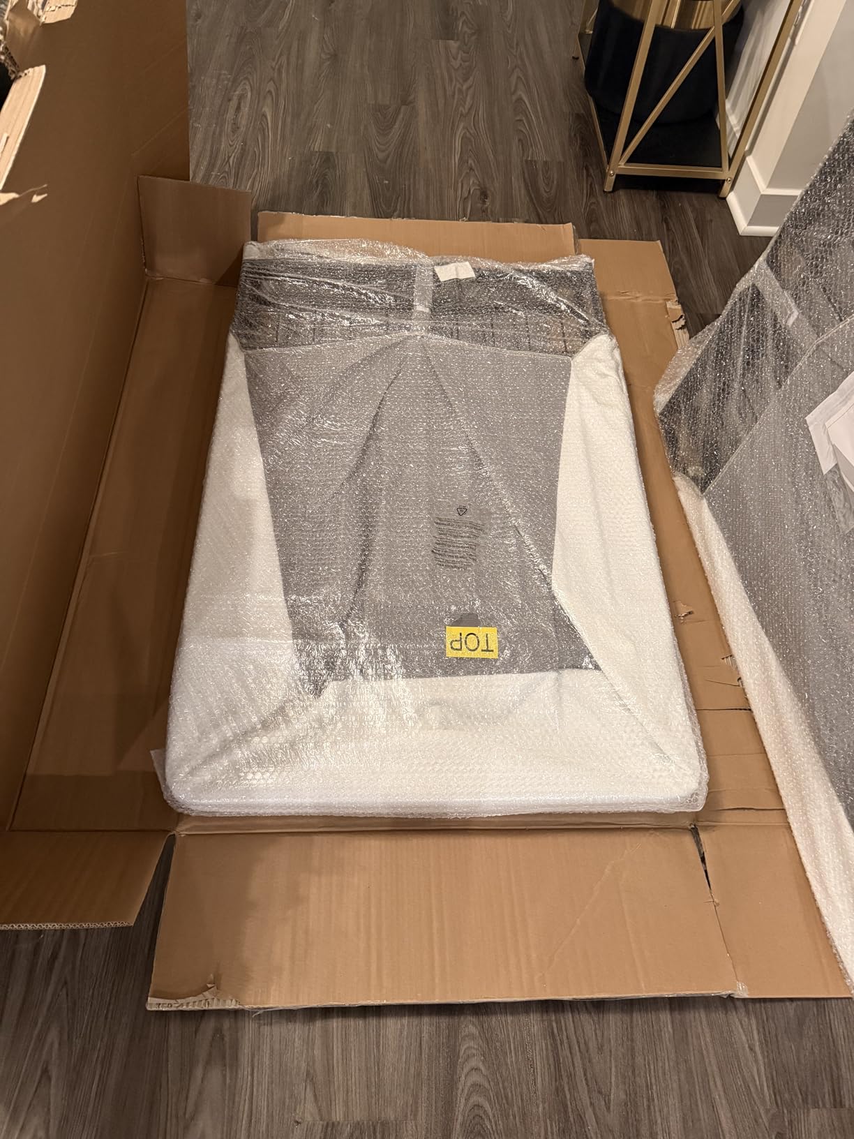 ZINUS 9 Inch Box Spring with Cover, No Assembly Mattress Foundation, Sturdy Metal Structure, Split Queen, White customer photo 1
