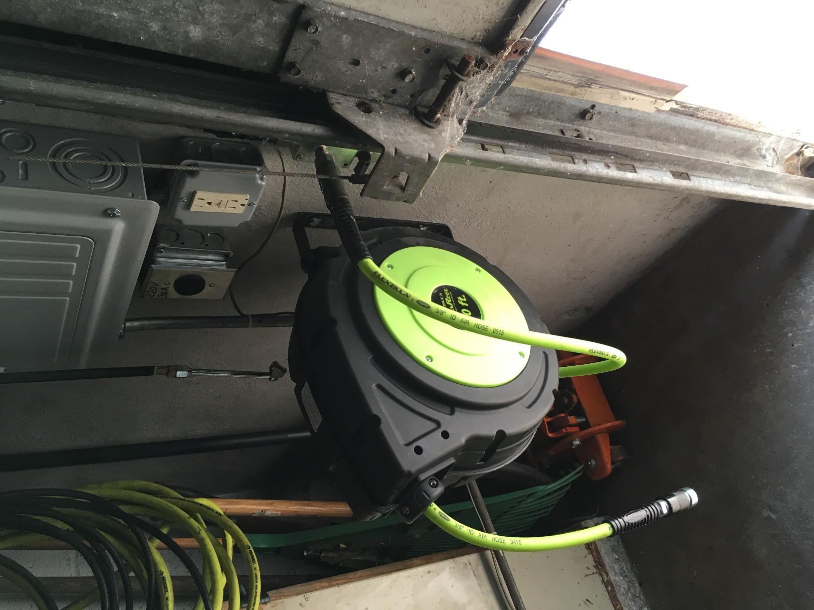 Flexzilla Retractable Enclosed Plastic Air Hose Reel, 3/8 in. x 50 ft., Heavy Duty, Lightweight, Hybrid, ZillaGreen - L8250FZ customer photo 2