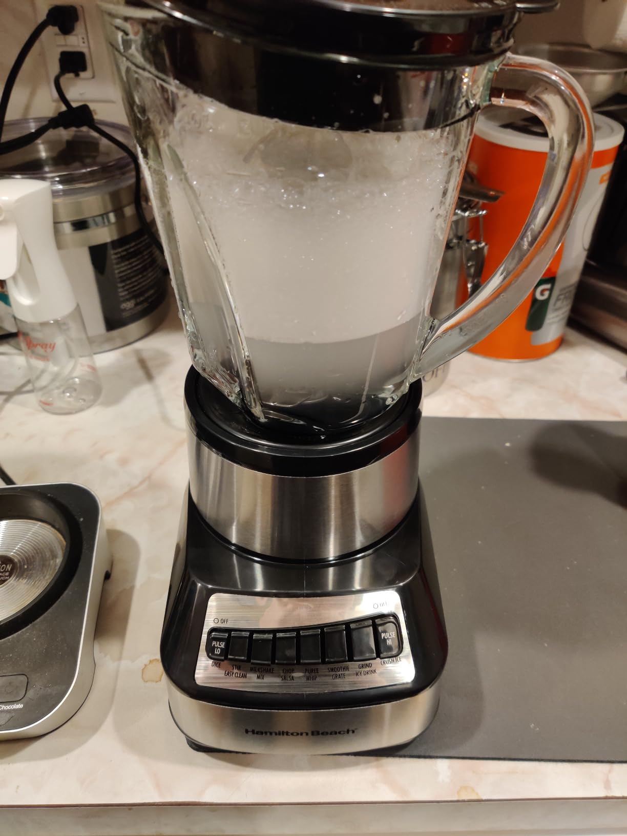 Hamilton Beach Wave Crusher Blender For Smoothies With 40 Oz Glass Jar and 14 Functions, Ice Sabre Blades & 700 Watts for Consistently Smooth Results, Black + Stainless Steel (54221) customer photo 2
