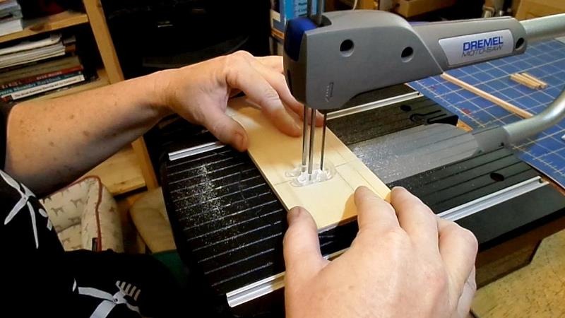 Dremel MS20-01 Moto-Saw Variable Speed Compact Scroll Saw Kit customer photo 2