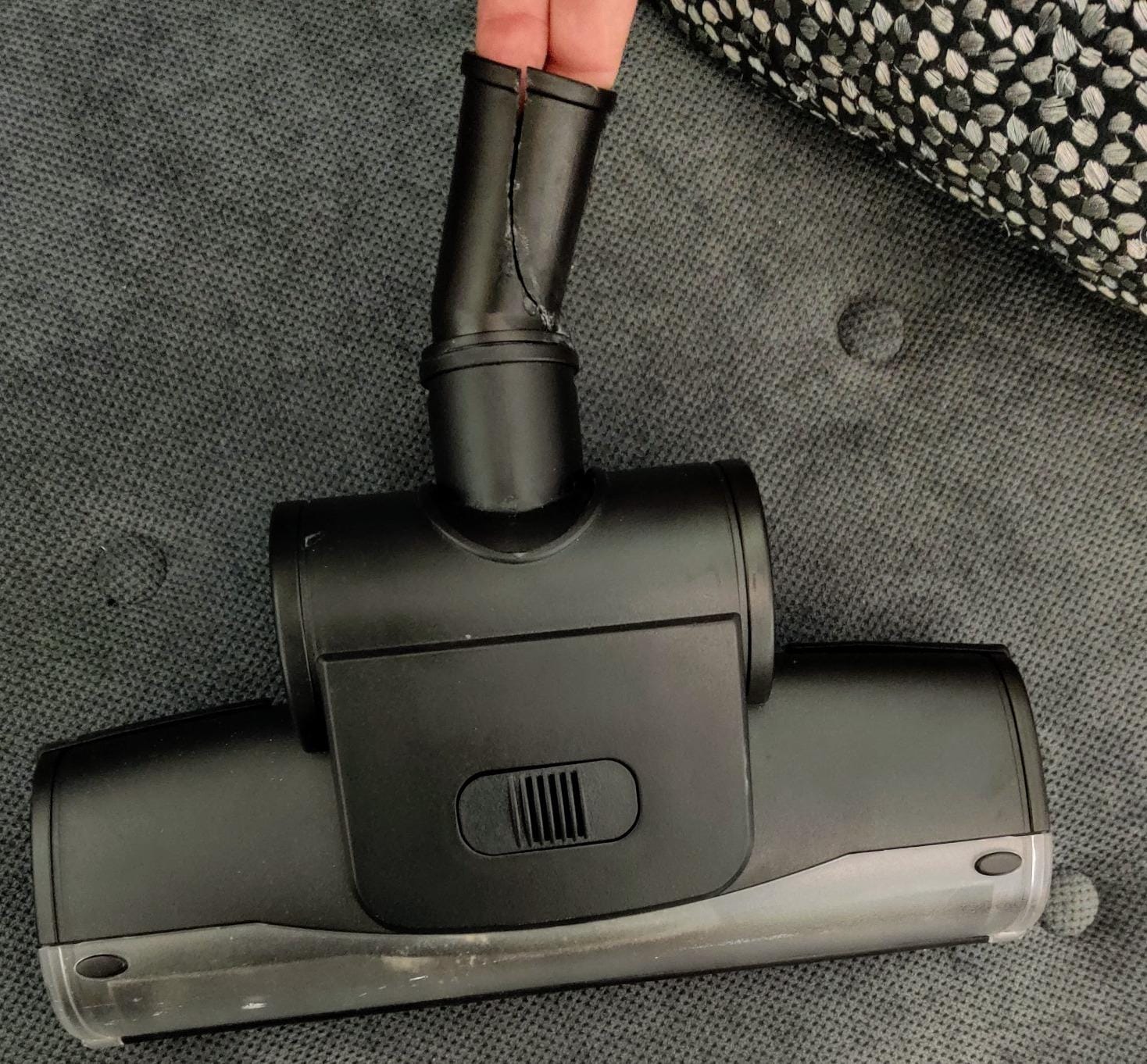 Atrix Turbo Red AHC-1 HEPA Canister Vacuum Cleaner – Powerful 1,400W Variable Speed Motor, Lightweight 6-Quart Bag Design, 3-Stage Filtration, Telescopic Wand, Full Bag Indicator & Accessory Kit customer photo 2