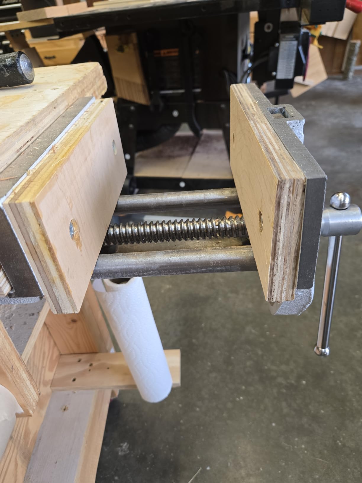 Shop Fox D4328 9-Inch Quick Release Wood Vise customer photo 1