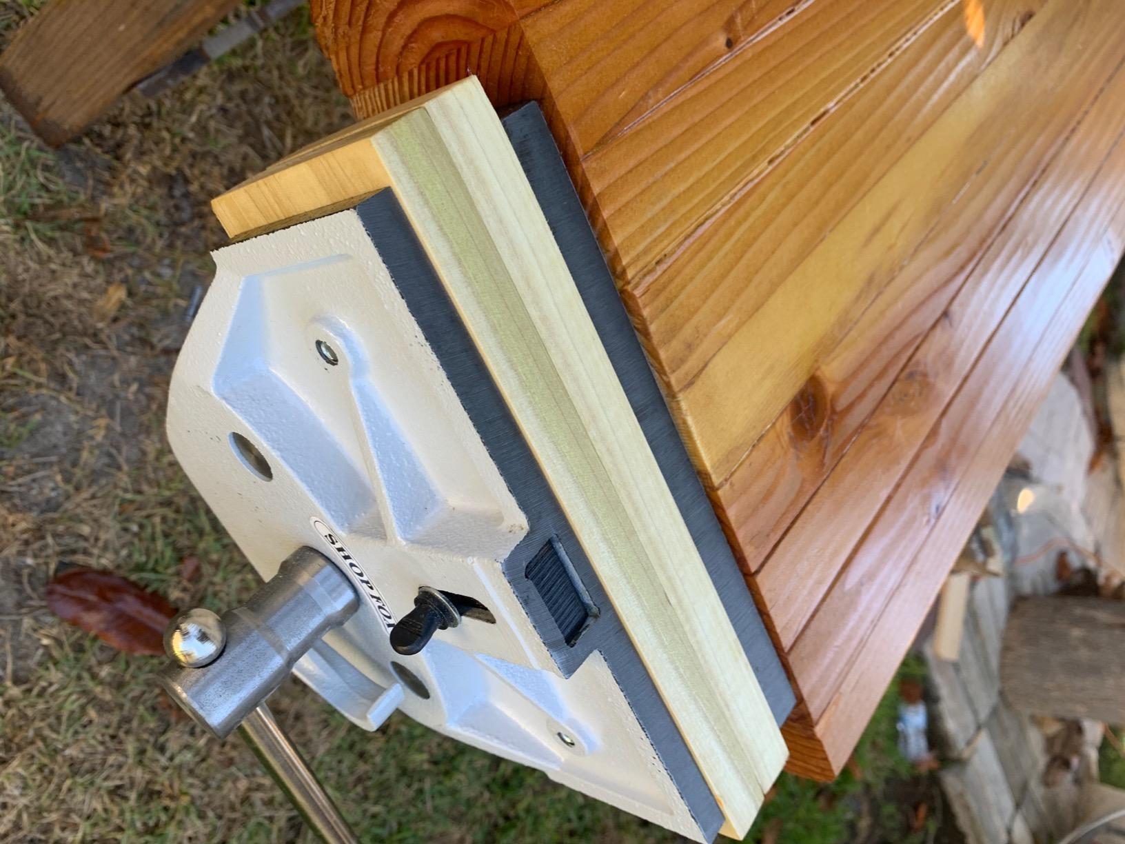 Shop Fox D4328 9-Inch Quick Release Wood Vise customer photo 2