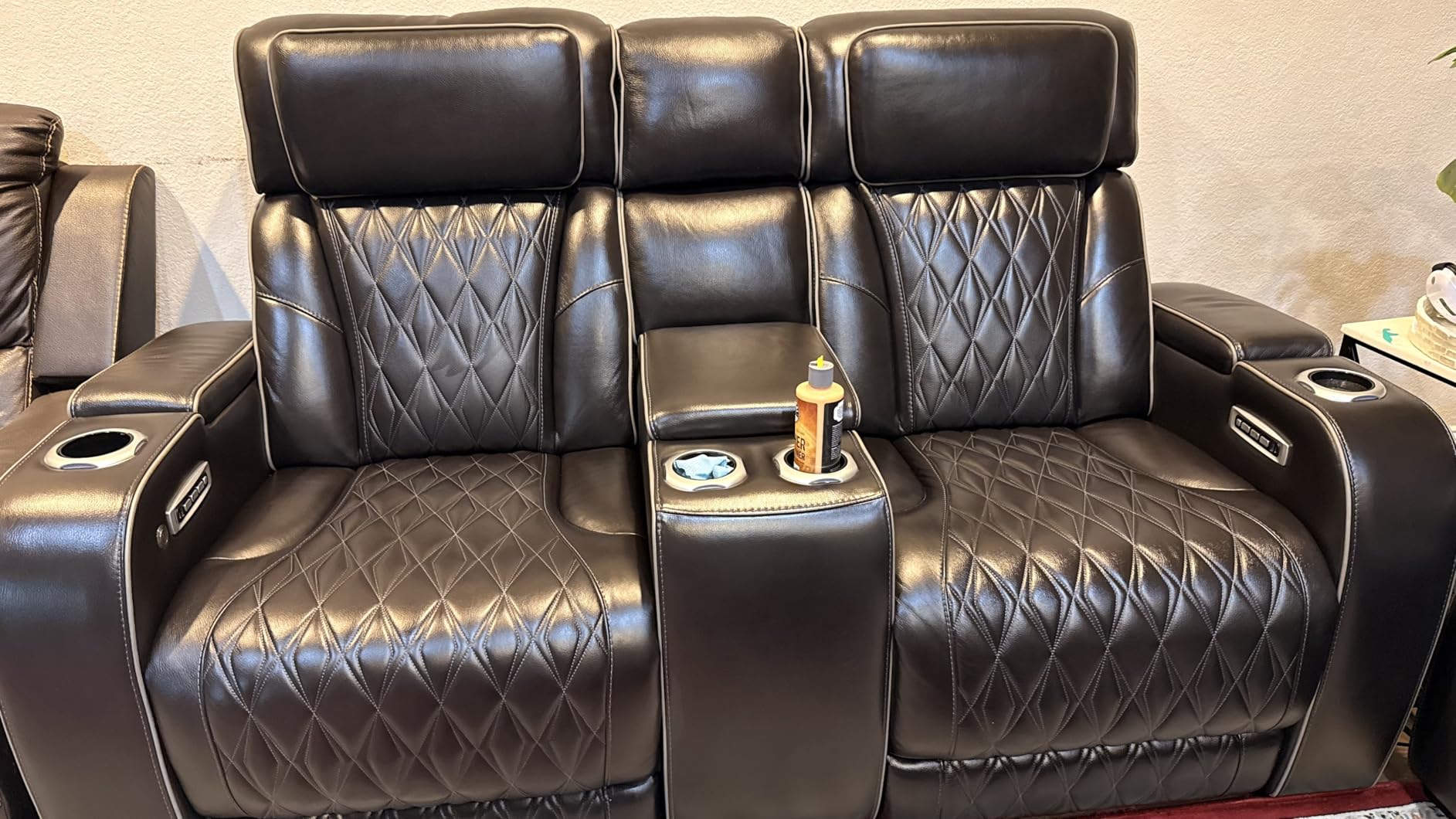 Chemical Guys, Vintage Series Leather Conditioner for Car Interiors, 16 oz customer photo 1
