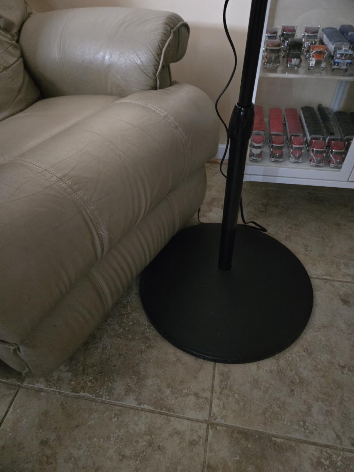 Lasko Adjustable Pedestal Fan - 18” - 1827 - Black customer photo 1