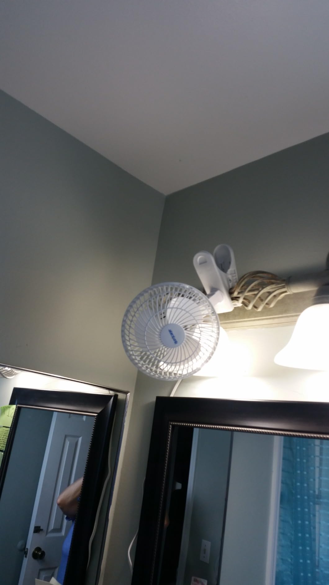 Hurricane Classic Clip Fan with Tilt, 2 Speeds, White, 6in customer photo 2