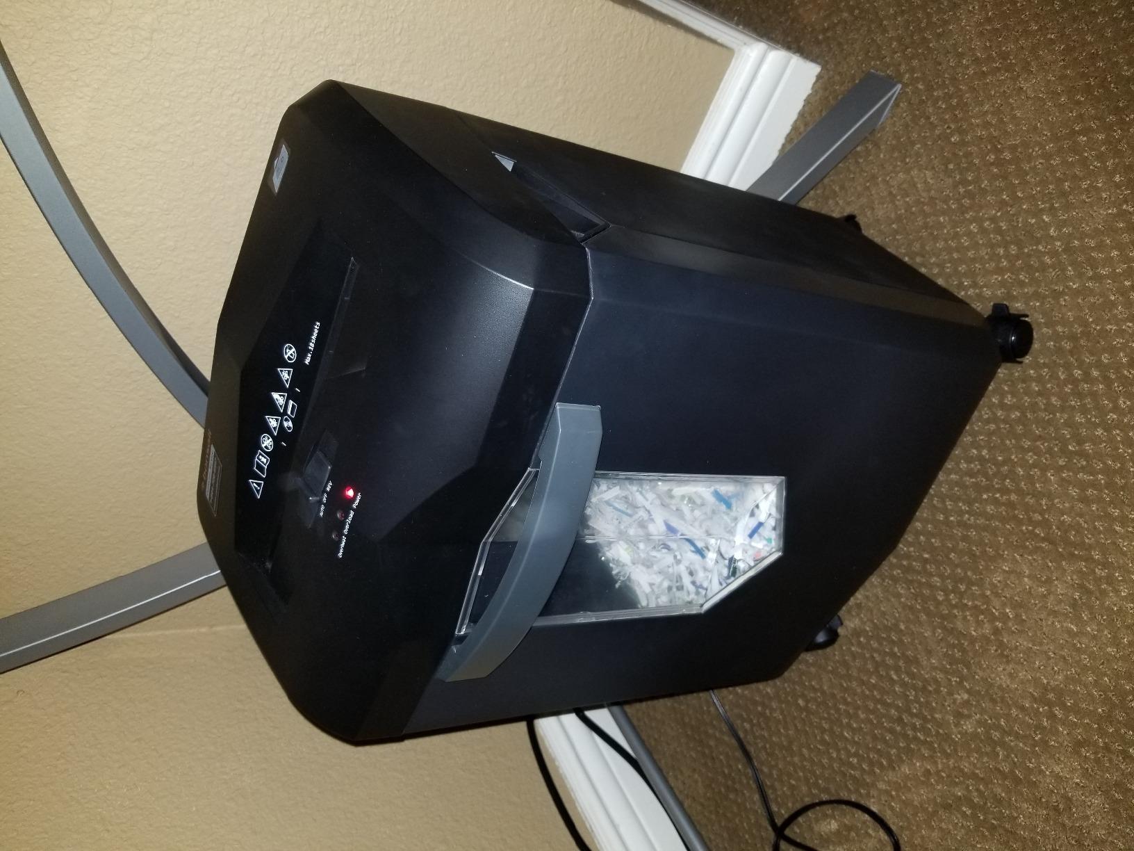 Bonsaii 18-Sheet Cross-Cut 60-Min Run Heavy Duty Paper Shredder customer photo 1