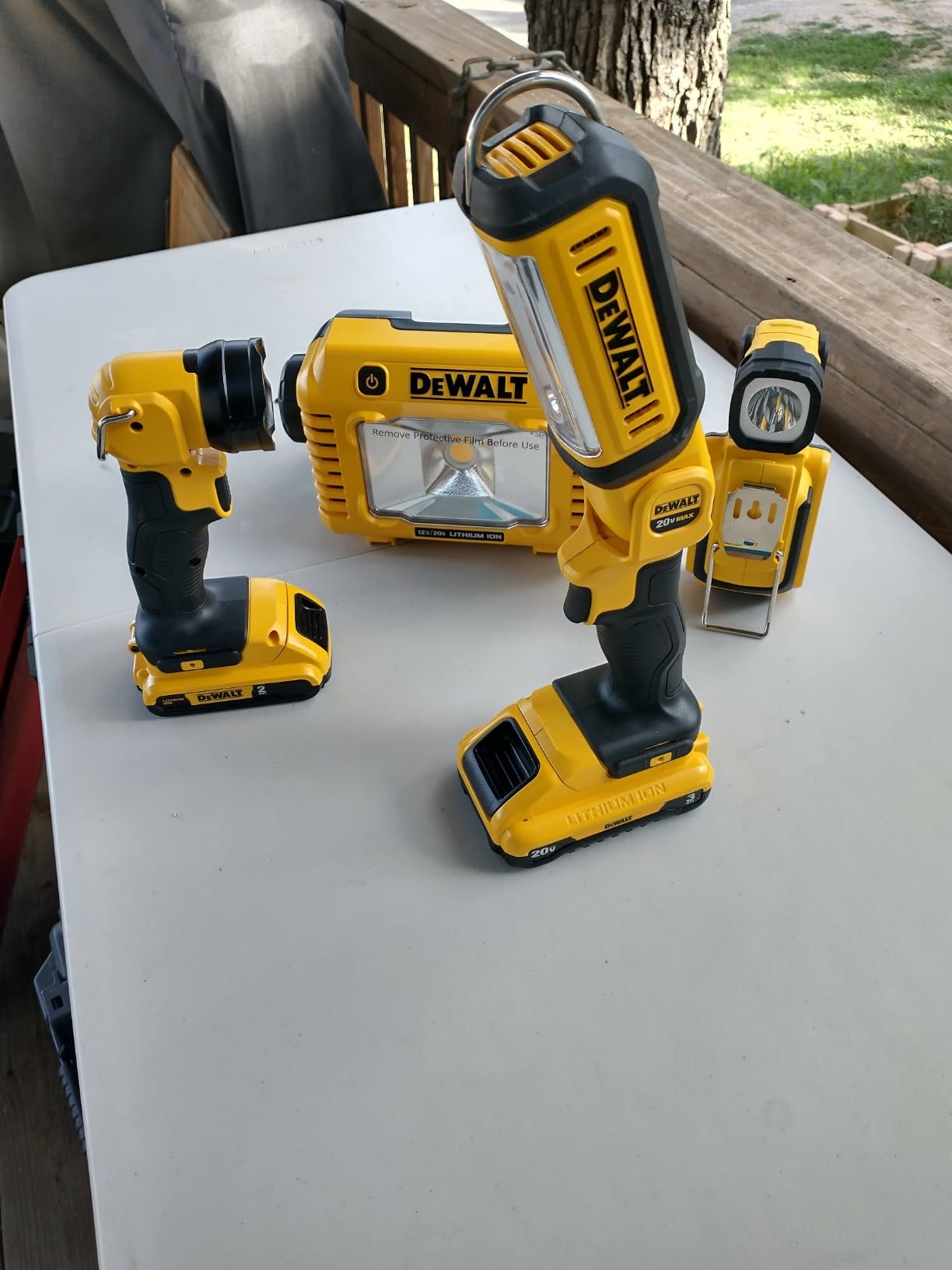 DEWALT 20V MAX LED Work Light, Rechargeable Flashlight, Pivoting Head, Bare Tool Only (DCL050) customer photo 1