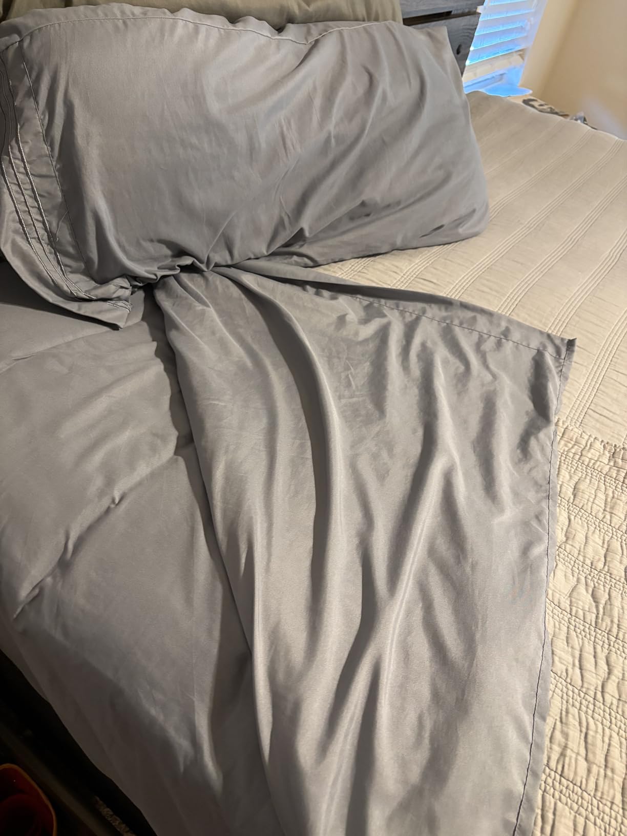 Mellanni Iconic 4-Piece, Ultra Soft Sheet Set (King, White) customer photo 1