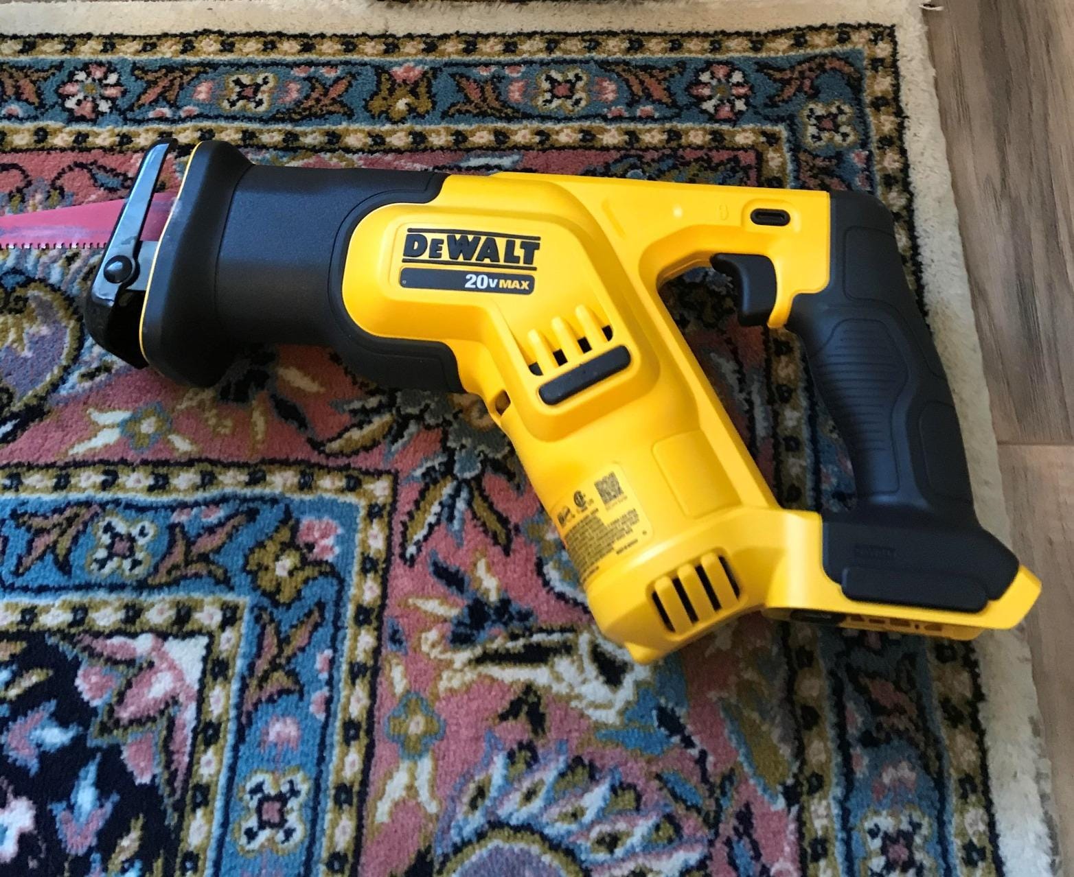 DEWALT 20V MAX Cordless Reciprocating Saw, Compact, Variable Speed, LED Light, Bare Tool Only (DCS387B) customer photo 2