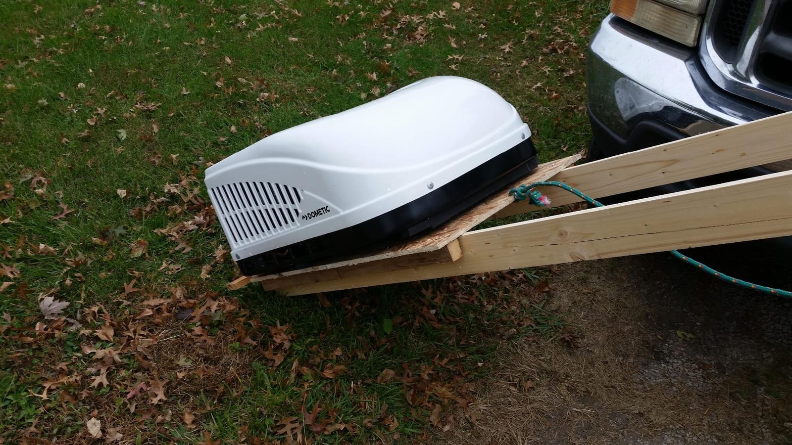 Dometic B57915.XX1C0 Brisk II Polar White Air Conditioner (13,500 BTU 410A) customer photo 1