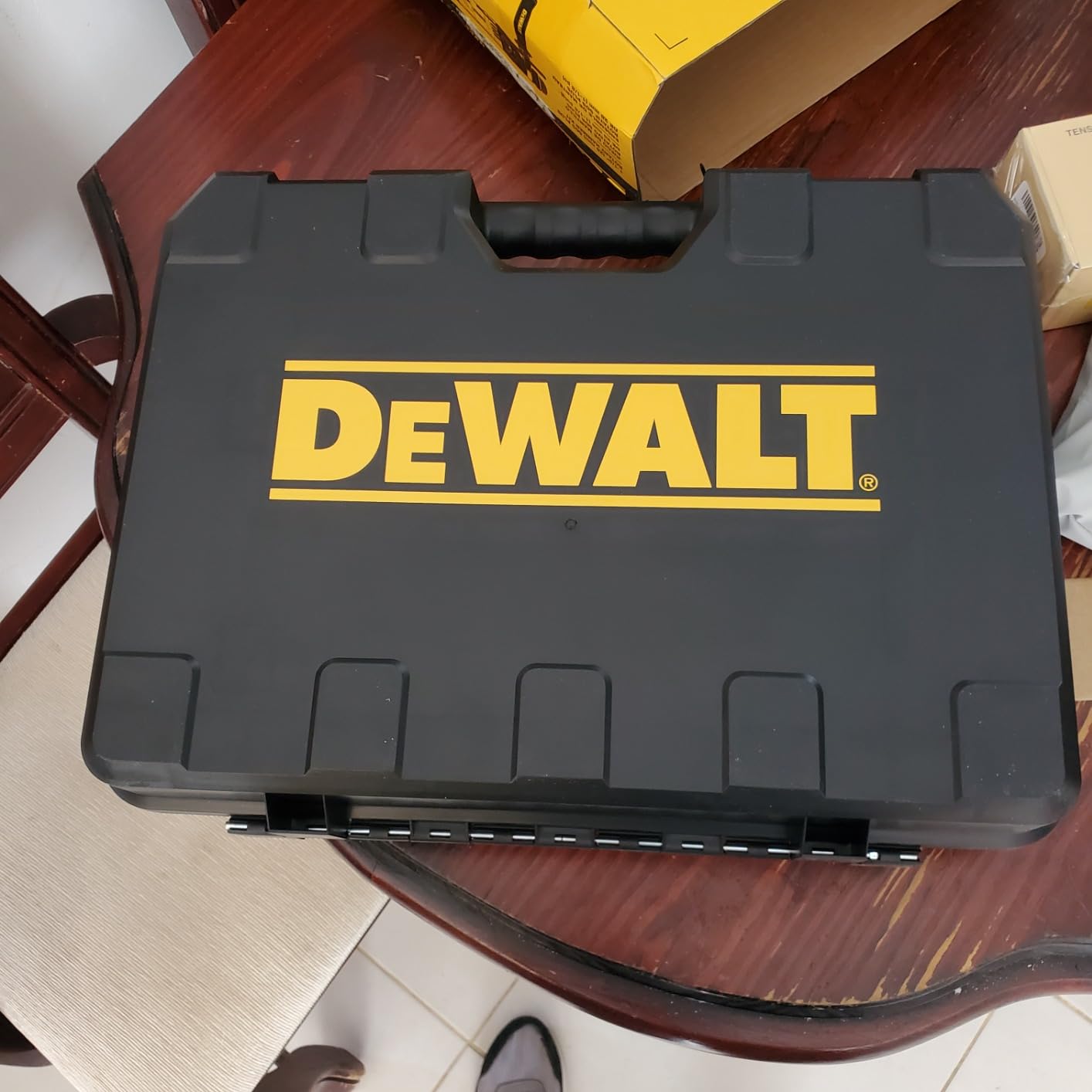 DEWALT SDS Rotary Hammer Drill, Vibration Control Shocks, 115 Volts, Corded (D25263K) customer photo 2