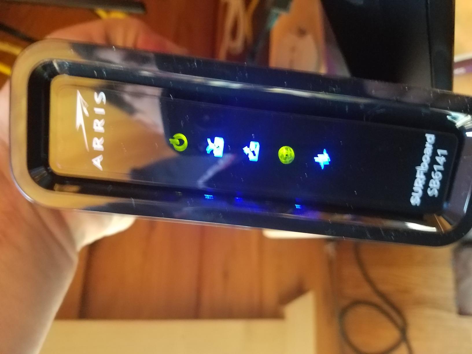 ARRIS SURFboard mAX Plus (8x4) DOCSIS 3.0 Cable Modem, approved for Cox, Spectrum, Xfinity & more customer photo 1